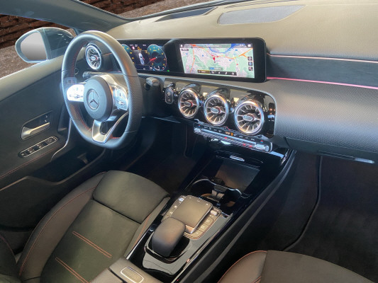 [all]12 Monate Garantie / Gratisservice 10 Jahre oder 100'000 Km ab 1.Inv. / zzgl. Ablieferungspauschale CHF 540.-[/all]


[all]

[/all]&nbsp; AMG Leichtmetallr&auml;der im 5-Doppelspei-Ablagen in den T&uuml;renAirbag: Airbag Fahrer und BeifahrerAirbag: Automatische Beifahrerairbag-AbschaltungAirbag: Knie-Airbag f&uuml;r FahrerAirbag: Seitenairbag f&uuml;r Fahrer und BeifahrerAirbag: Window-KopfairbagsAntiblockiersystem (ABS)Antriebsschlupfregelung (ASR)Assist: Aktiver BremssassistentAssist: NotrufsystemAssist: SpurhalteassistentAssist: Transparente MotorhaubeAssist:Reifendruck-KontrollanzeigeAssist:Tempomat mit variabler Geschwindigkeits-Auspuffblende, verchromtAussenspiegel in HochglanzschwarzBremsassistent (BAS)BremsbelagverschleissDYNAMIC SELECT SchalterDekor: Bordkantenzierstab in ChromDekor: Dachhimmel schwarzDiamantgrillDoppelcupholder vorneDrittes Bremslicht LEDECO Start-Stopp-FunktionEinstiegsschienen vorne mit LogoElektronisches Stabilit&auml;ts-Programm (ESP)Getriebe: Sequentielles 7-Gang-Getriebe mitHeckscheibenheizungHeckscheibenwischerH&ouml;henverstellbare Gurten vorneKEYLESS GO Start FunktionKatalysator geregeltKlima:Klimatisierungsautomatik THERMOTRONICKomfortfahrwerk mit TieferlegungKommunikationsmodulK&uuml;hlergrill schwarz gl&auml;nzendLackierung: Uni-LackierungLenkrad:Multifunktions-Sportlenkrad in Leder NappaLicht: LED Blinker im AussenspiegelLicht: LED High Performance-ScheinwerferLicht: LED-TagfahrlichtLicht: NebelschlussleuchteLicht:Adaptives BremslichtLicht:HalogenscheinwerferMake up-Spiegel linksMake up-Spiegel rechtsMedia: Digitaler Radioempfang (DAB/DAB+)Polster: Ledernachbildung ARTICO/Stoff zweifarbigRegensensor f&uuml;r Scheibenwischer vorneR&auml;der:Reifenreparatur-Set mit KompressorScheibenwischer vorne mit IntervallSeitenschwellerverkleidung in Wagen-Servolenkung geschwindigkeitsabh&auml;ngigSitzbelegungserkennung f&uuml;r BeifahrersitzSitze: 3-Punkt-Sicherheitsgurte auf allen Pl&auml;tzenSitze:Gurtstraffer vorneSitze:ISOFIX-Befestigungspunkte f&uuml;r KindersitzSitze:Komfortsitze vorneSitze:Kopfst&uuml;tzen hinten h&ouml;henverstellbarSitze:Sportsitze vorneSteckdose 12-Volt- vorneStossstangen in WagenfarbeTouchpadT&uuml;rgriffe aussen in WagenfarbeWegfahrsperre elektronischW&auml;rmed&auml;mmendes Glas, ab B-S&auml;ule dunkel get&ouml;ntZentralverriegelung mit Fernbedienung und automatischer T&uuml;rverriegelung