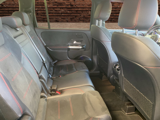 [all]12 Monate Garantie / Gratisservice 10 Jahre oder 100'000 Km ab 1.Inv. / zzgl. Ablieferungspauschale CHF 540.-[/all]


[all]

[/all]&nbsp; AMG SportpedalanlageDekor: Zierelemente mit CarbonstrukturEASY-PACK-HeckklappeFahrzeugschl&uuml;ssel mit dekorativer ChromeinfassungGarantie: 3 Jahre oder 100'000 kmGep&auml;cknetze an beiden VordersitzenGetriebe: 7G-DCTKraftstofftank 60 LiterLicht: Drittes BremslichtLicht: LED High Performance-ScheinwerferPaket: Komfort-PaketPolster: Ledernachbildung ARTICO/Mikrofaser DINAMICA schwarzR&auml;der: AMG Leichtmetallr&auml;der 19" im 5-Speichen-DesignZentralverriegelung mit Fernbedienung und automatischer T&uuml;rverriegelung AMG Fussmatten mit AMG SchriftzugAmbientebeleuchtungAssist: Aktiver BremssassistentAssist: Aktiver Spurhalte-AssistentDachhimmel schwarzKlima: Klimatisierungsautomatik THERMOTRONICLackierung: Metallic-LackierungLenkrad: Multifunktions-Sportlenkrad in Leder NappaLicht: MULTIBEAM LED ScheinwerferPaket: Advantage-PaketMedia: FestplattennavigationMedia: Media-DisplayPaket: Park-Paket mit R&uuml;ckfahrkameraPaket: Spiegel-PaketPaket: Spiegel-PaketInnen- und Aussenspiegel automatischR&auml;der: SommerreifenSitze: SportsitzeSitze: Vordersitze heizbarVolldigitales Instrumenten-Display