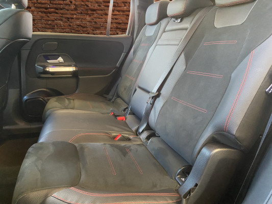 [all]12 Monate Garantie / Gratisservice 10 Jahre oder 100'000 Km ab 1.Inv. / zzgl. Ablieferungspauschale CHF 540.-[/all]


[all]

[/all]&nbsp; AMG SportpedalanlageDekor: Zierelemente mit CarbonstrukturEASY-PACK-HeckklappeFahrzeugschl&uuml;ssel mit dekorativer ChromeinfassungGarantie: 3 Jahre oder 100'000 kmGep&auml;cknetze an beiden VordersitzenGetriebe: 7G-DCTKraftstofftank 60 LiterLicht: Drittes BremslichtLicht: LED High Performance-ScheinwerferPaket: Komfort-PaketPolster: Ledernachbildung ARTICO/Mikrofaser DINAMICA schwarzR&auml;der: AMG Leichtmetallr&auml;der 19" im 5-Speichen-DesignZentralverriegelung mit Fernbedienung und automatischer T&uuml;rverriegelung AMG Fussmatten mit AMG SchriftzugAmbientebeleuchtungAssist: Aktiver BremssassistentAssist: Aktiver Spurhalte-AssistentDachhimmel schwarzKlima: Klimatisierungsautomatik THERMOTRONICLackierung: Metallic-LackierungLenkrad: Multifunktions-Sportlenkrad in Leder NappaLicht: MULTIBEAM LED ScheinwerferPaket: Advantage-PaketMedia: FestplattennavigationMedia: Media-DisplayPaket: Park-Paket mit R&uuml;ckfahrkameraPaket: Spiegel-PaketPaket: Spiegel-PaketInnen- und Aussenspiegel automatischR&auml;der: SommerreifenSitze: SportsitzeSitze: Vordersitze heizbarVolldigitales Instrumenten-Display