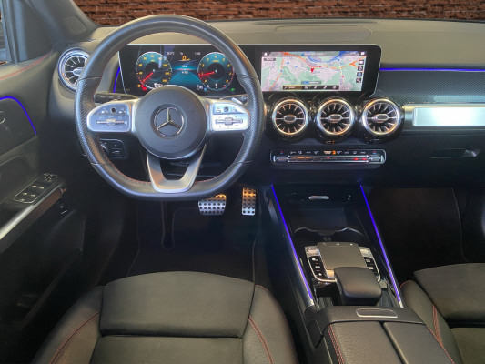 [all]12 Monate Garantie / Gratisservice 10 Jahre oder 100'000 Km ab 1.Inv. / zzgl. Ablieferungspauschale CHF 540.-[/all]


[all]

[/all]&nbsp; AMG SportpedalanlageDekor: Zierelemente mit CarbonstrukturEASY-PACK-HeckklappeFahrzeugschl&uuml;ssel mit dekorativer ChromeinfassungGarantie: 3 Jahre oder 100'000 kmGep&auml;cknetze an beiden VordersitzenGetriebe: 7G-DCTKraftstofftank 60 LiterLicht: Drittes BremslichtLicht: LED High Performance-ScheinwerferPaket: Komfort-PaketPolster: Ledernachbildung ARTICO/Mikrofaser DINAMICA schwarzR&auml;der: AMG Leichtmetallr&auml;der 19" im 5-Speichen-DesignZentralverriegelung mit Fernbedienung und automatischer T&uuml;rverriegelung AMG Fussmatten mit AMG SchriftzugAmbientebeleuchtungAssist: Aktiver BremssassistentAssist: Aktiver Spurhalte-AssistentDachhimmel schwarzKlima: Klimatisierungsautomatik THERMOTRONICLackierung: Metallic-LackierungLenkrad: Multifunktions-Sportlenkrad in Leder NappaLicht: MULTIBEAM LED ScheinwerferPaket: Advantage-PaketMedia: FestplattennavigationMedia: Media-DisplayPaket: Park-Paket mit R&uuml;ckfahrkameraPaket: Spiegel-PaketPaket: Spiegel-PaketInnen- und Aussenspiegel automatischR&auml;der: SommerreifenSitze: SportsitzeSitze: Vordersitze heizbarVolldigitales Instrumenten-Display