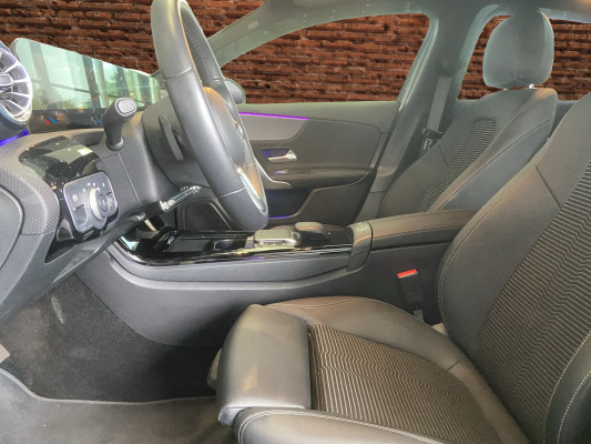 [all]12 Monate Garantie / Gratisservice 10 Jahre oder 100'000 Km ab 1.Inv. / zzgl. Ablieferungspauschale CHF 540.-[/all]


[all]

[/all]&nbsp; Airbag: Airbag Fahrer und BeifahrerAirbag: Automatische Beifahrerairbag-AbschaltungAirbag: Knie-Airbag f&uuml;r FahrerAirbag: Sidebags f&uuml;r Fahrer und Beifahrer (kombinierte Thorax-Pelvis-Airbags)Airbag: Window-KopfairbagsAntiblockiersystem (ABS)Assist: Aktiver BremssassistentAssist: Aktiver Spurhalte-AssistentAssist: Mercedes-Benz NotrufsystemAssist: R&uuml;ckfahrkameraAssist: TEMPOMAT mit LimiterDYNAMIC SELECTDekor: Zierelemente Aluminium mit CarbonschliffDekor: Zierelemente Aluminium mit Carbonschliff dunkelDoppelcupholder vorneElektronisches Stabilit&auml;ts-Programm (ESP) mit Antriebsschlupfregel ASRErste-Hilfe-Kasten und WarndreieckGarantie: MERCEDES-SWISS-INTEGRAL PaketGetriebe: Automatisches Doppelkupplungsgetriebe 7G-DCTKlima: Klimatisierungsautomatik THERMOTRONICLenkrad: Multifunktions-Sportlenkrad in LederLicht- und SichtpaketLicht: LED High Performance-ScheinwerferMERCEDES-BENZ MOBILIT&Auml;TMERCEDES-SWISS-INTEGRALMedia: Digitaler Radioempfang (DAB/DAB+)Media: Kommunikationsmodul (LTE) zur Nutzung von Mercedes me connect DienstenMedia: TouchpadParameterlenkungPolster: Polster Ledernachbildung ARTICO/Stoff Fl&eacute;ronRegensensor f&uuml;r Scheibenwischer vorneReifendruck-KontrollanzeigeRemote ServicesR&auml;der: Leichtmetallr&auml;der im 5-Doppelspeichen-Design 18JR&auml;der: Reifenreparatur-Set (Tire Fit)Sitze: Komfortsitze vorneSitze: Vordersitze manuell verstellbarVeloursfussmattenW&auml;rmed&auml;mmendes Glas, ab B-S&auml;ule dunkel get&ouml;nt AmbientebeleuchtungDachhimmel schwarzDigitales 10-Zoll-InstrumentendisplayInnenspiegel und Aussenspiegel links automatisch abblendendLackierung: Metallic-LackierungLicht: Adaptiver Fernlicht-AssistentPaket: Advantage-PaketMedia: 10-Zoll-Media-DisplayMedia: FestplattennavigationPaket: Park-Paket mit R&uuml;ckfahrkamera inkl.Paket: Spiegel-PaketPaket: Spiegel-PaketPaket: Sport-Paket Black f&uuml;r Progressive LineAussenspiegel in HochglanzschwarzR&auml;der: Leichtmetallr&auml;der im 5-Doppelspeichen-Design 18JR&auml;der: SommerreifenSitze: 4-Wege-Lordosenst&uuml;tzeSitze: R&uuml;cksitzlehne geteilt abklappbarSitze: Vordersitze heizbarVorbereitung f&uuml;r Anh&auml;ngevorrichtung