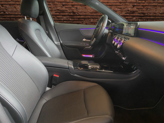 [all]12 Monate Garantie / Gratisservice 10 Jahre oder 100'000 Km ab 1.Inv. / zzgl. Ablieferungspauschale CHF 540.-[/all]


[all]

[/all]&nbsp; Airbag: Airbag Fahrer und BeifahrerAirbag: Automatische Beifahrerairbag-AbschaltungAirbag: Knie-Airbag f&uuml;r FahrerAirbag: Sidebags f&uuml;r Fahrer und Beifahrer (kombinierte Thorax-Pelvis-Airbags)Airbag: Window-KopfairbagsAntiblockiersystem (ABS)Assist: Aktiver BremssassistentAssist: Aktiver Spurhalte-AssistentAssist: Mercedes-Benz NotrufsystemAssist: R&uuml;ckfahrkameraAssist: TEMPOMAT mit LimiterDYNAMIC SELECTDekor: Zierelemente Aluminium mit CarbonschliffDekor: Zierelemente Aluminium mit Carbonschliff dunkelDoppelcupholder vorneElektronisches Stabilit&auml;ts-Programm (ESP) mit Antriebsschlupfregel ASRErste-Hilfe-Kasten und WarndreieckGarantie: MERCEDES-SWISS-INTEGRAL PaketGetriebe: Automatisches Doppelkupplungsgetriebe 7G-DCTKlima: Klimatisierungsautomatik THERMOTRONICLenkrad: Multifunktions-Sportlenkrad in LederLicht- und SichtpaketLicht: LED High Performance-ScheinwerferMERCEDES-BENZ MOBILIT&Auml;TMERCEDES-SWISS-INTEGRALMedia: Digitaler Radioempfang (DAB/DAB+)Media: Kommunikationsmodul (LTE) zur Nutzung von Mercedes me connect DienstenMedia: TouchpadParameterlenkungPolster: Polster Ledernachbildung ARTICO/Stoff Fl&eacute;ronRegensensor f&uuml;r Scheibenwischer vorneReifendruck-KontrollanzeigeRemote ServicesR&auml;der: Leichtmetallr&auml;der im 5-Doppelspeichen-Design 18JR&auml;der: Reifenreparatur-Set (Tire Fit)Sitze: Komfortsitze vorneSitze: Vordersitze manuell verstellbarVeloursfussmattenW&auml;rmed&auml;mmendes Glas, ab B-S&auml;ule dunkel get&ouml;nt AmbientebeleuchtungDachhimmel schwarzDigitales 10-Zoll-InstrumentendisplayInnenspiegel und Aussenspiegel links automatisch abblendendLackierung: Metallic-LackierungLicht: Adaptiver Fernlicht-AssistentPaket: Advantage-PaketMedia: 10-Zoll-Media-DisplayMedia: FestplattennavigationPaket: Park-Paket mit R&uuml;ckfahrkamera inkl.Paket: Spiegel-PaketPaket: Spiegel-PaketPaket: Sport-Paket Black f&uuml;r Progressive LineAussenspiegel in HochglanzschwarzR&auml;der: Leichtmetallr&auml;der im 5-Doppelspeichen-Design 18JR&auml;der: SommerreifenSitze: 4-Wege-Lordosenst&uuml;tzeSitze: R&uuml;cksitzlehne geteilt abklappbarSitze: Vordersitze heizbarVorbereitung f&uuml;r Anh&auml;ngevorrichtung