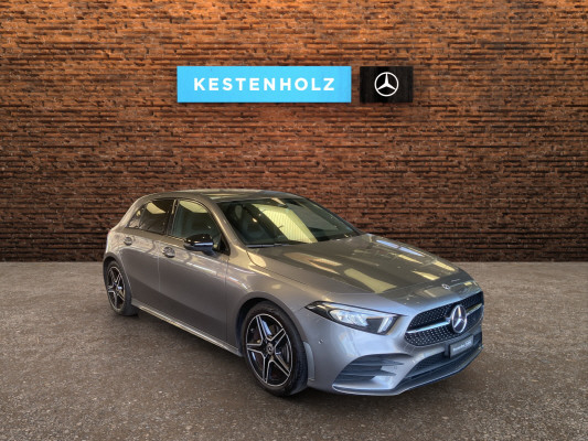 [all]12 Monate Garantie / Gratisservice 10 Jahre oder 100'000 Km ab 1.Inv. / zzgl. Ablieferungspauschale CHF 540.-[/all]


[all]

[/all]&nbsp; AMG Leichtmetallr&auml;der im 5-Doppelspei-Ablagen in den T&uuml;renAirbag: Airbag Fahrer und BeifahrerAirbag: Automatische Beifahrerairbag-AbschaltungAirbag: Knie-Airbag f&uuml;r FahrerAirbag: Seitenairbag f&uuml;r Fahrer und BeifahrerAirbag: Window-KopfairbagsAntiblockiersystem (ABS)Antriebsschlupfregelung (ASR)Assist: Aktiver BremssassistentAssist: NotrufsystemAssist: SpurhalteassistentAssist: Transparente MotorhaubeAssist:Reifendruck-KontrollanzeigeAssist:Tempomat mit variabler Geschwindigkeits-Auspuffblende, verchromtAussenspiegel in HochglanzschwarzBremsassistent (BAS)BremsbelagverschleissDYNAMIC SELECT SchalterDekor: Bordkantenzierstab in ChromDekor: Dachhimmel schwarzDiamantgrillDoppelcupholder vorneDrittes Bremslicht LEDECO Start-Stopp-FunktionEinstiegsschienen vorne mit LogoElektronisches Stabilit&auml;ts-Programm (ESP)Getriebe: Sequentielles 7-Gang-Getriebe mitHeckscheibenheizungHeckscheibenwischerH&ouml;henverstellbare Gurten vorneKEYLESS GO Start FunktionKatalysator geregeltKlima:Klimatisierungsautomatik THERMOTRONICKomfortfahrwerk mit TieferlegungKommunikationsmodulK&uuml;hlergrill schwarz gl&auml;nzendLackierung: Uni-LackierungLenkrad:Multifunktions-Sportlenkrad in Leder NappaLicht: LED Blinker im AussenspiegelLicht: LED High Performance-ScheinwerferLicht: LED-TagfahrlichtLicht: NebelschlussleuchteLicht:Adaptives BremslichtLicht:HalogenscheinwerferMake up-Spiegel linksMake up-Spiegel rechtsMedia: Digitaler Radioempfang (DAB/DAB+)Polster: Ledernachbildung ARTICO/Stoff zweifarbigRegensensor f&uuml;r Scheibenwischer vorneR&auml;der:Reifenreparatur-Set mit KompressorScheibenwischer vorne mit IntervallSeitenschwellerverkleidung in Wagen-Servolenkung geschwindigkeitsabh&auml;ngigSitzbelegungserkennung f&uuml;r BeifahrersitzSitze: 3-Punkt-Sicherheitsgurte auf allen Pl&auml;tzenSitze:Gurtstraffer vorneSitze:ISOFIX-Befestigungspunkte f&uuml;r KindersitzSitze:Komfortsitze vorneSitze:Kopfst&uuml;tzen hinten h&ouml;henverstellbarSitze:Sportsitze vorneSteckdose 12-Volt- vorneStossstangen in WagenfarbeTouchpadT&uuml;rgriffe aussen in WagenfarbeWegfahrsperre elektronischW&auml;rmed&auml;mmendes Glas, ab B-S&auml;ule dunkel get&ouml;ntZentralverriegelung mit Fernbedienung und automatischer T&uuml;rverriegelung AMG VeloursfussmattenAblagefach mit Rollo in MittelkonsoleAssist:Real Time Traffic InformationDekor: Zierelemente Aluminium mit L&auml;ngsschliff hellEntfall Typenbezeichnung auf HeckdeckelInnen- und Aussenspiegel automatischLackierung: Metallic-LackierungLicht- und SichtpaketMedia: Erweiterte NavigationsdiensteMedia: SoundsystemMedia: Vorr&uuml;stung f&uuml;r Konnektivit&auml;ts-Paket NavigationMedia:HDD Festplatten NavigationssystemPaket: Park-Paket mit R&uuml;ckfahrkameraPolsterung Ledernachbildung ARTICO /Premium-PaketArmlehne im Fond klapp- und (entnehmbar)Assist: Aktiver Parkassistent inkl. PARKTRONICInnen- und Aussenspiegel automatischKEYLESS GO Zugangs- und FahrberechtigungLicht: Ambientebeleuchtung Multi-ColourMedia: Media-DisplayMedia: SoundsystemMedia:HDD Festplatten NavigationssystemSitze: Vordersitze heizbarVolldigitales Instrumenten-DisplaySitze: R&uuml;cksitzlehne geteilt abklappbarSitze: Vordersitze heizbarSitzkomfort-PaketVolldigitales Instrumenten-Display