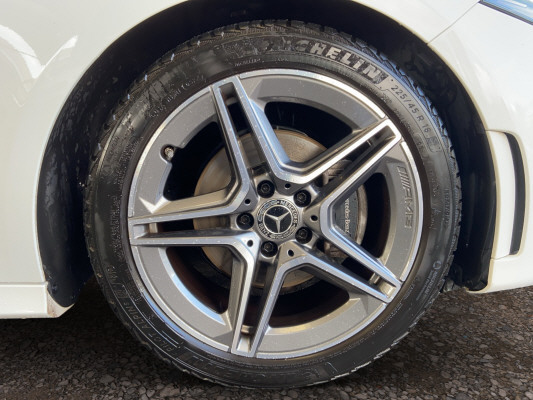 [all]12 Monate Garantie / Gratisservice 10 Jahre oder 100'000 Km ab 1.Inv. / zzgl. Ablieferungspauschale CHF 540.-[/all]


[all]

[/all]&nbsp; AMG Hecksch&uuml;rze mit Chromzierelement und sichtbaren EndrohrblendenAMG VeloursfussmattenAirbag: Airbag Fahrer und BeifahrerAirbag: Automatische Beifahrerairbag-AbschaltungAirbag: Knie-Airbag f&uuml;r FahrerAirbag: Sidebags f&uuml;r Fahrer und Beifahrer (kombinierte Thorax-Pelvis-Airbags)Airbag: Window-KopfairbagsAntiblockiersystem (ABS)Assist: Aktiver BremssassistentAssist: Aktiver Spurhalte-AssistentAssist: Mercedes-Benz NotrufsystemAssist: R&uuml;ckfahrkameraAssist: TEMPOMAT mit LimiterDYNAMIC SELECTDoppelcupholder vorneElektronisches Stabilit&auml;ts-Programm (ESP) mit Antriebsschlupfregel ASRErste-Hilfe-Kasten und WarndreieckGarantie: MERCEDES-SWISS-INTEGRAL PaketGetriebe: Automatisches Doppelkupplungsgetriebe 7G-DCTKlima: Klimatisierungsautomatik THERMATICLicht- und SichtpaketMERCEDES-BENZ MOBILIT&Auml;TMERCEDES-SWISS-INTEGRALMedia: Digitaler Radioempfang (DAB/DAB+)Media: Kommunikationsmodul (LTE) zur Nutzung von Mercedes me connect DienstenMedia: TouchpadParameterlenkungPolster: Ledernachbildung ARTICO/Mikrofaser DINAMICARegensensor f&uuml;r Scheibenwischer vorneReifendruck-KontrollanzeigeRemote ServicesR&auml;der: AMG Leichtmetallr&auml;der im 5-Doppelspeichen Design 18JR&auml;der: Reifenreparatur-Set (Tire Fit)Sitze: Vordersitze manuell verstellbar Dachhimmel schwarzDekor: Zierelemente Aluminium mit Linienschliff hellInnenspiegel und Aussenspiegel links automatisch abblendendKlima: Klimatisierungsautomatik THERMOTRONICLackierung: Uni-Lackierung PolarweissLicht: Adaptiver Fernlicht-AssistentPaket: Premium-PaketAmbientebeleuchtungBeleuchtete Einstiegsleisten mit Mercedes-Benz Schriftzug und WechselcoverDigitales 10-Zoll-InstrumentendisplayMedia: 10-Zoll-Media-DisplayMedia: FestplattennavigationPaket: KEYLESS-GO Komfort-PaketPaket: Park-Paket mit R&uuml;ckfahrkamera inkl.Paket: Spiegel-PaketSitze: Vordersitze heizbarPaket: Spiegel-PaketSitze: 4-Wege-Lordosenst&uuml;tzeSitze: Mittelarmlehne hintenSitze: R&uuml;cksitzlehne geteilt abklappbarW&auml;rmed&auml;mmendes Glas, ab B-S&auml;ule dunkel get&ouml;nt