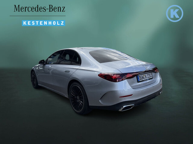 Interne Fahrzeugnr.:: 0422569281Ausstattungslinien und -Pakete:  Akustik-Komfort-Paket,   AMG Line Exterieur,   AMG Line Interieur,   AMG Line Premium,   AMG Styling,   Fahrassistenz-Paket Plus,   Leder-Paket,   Memory-Paket,   Night-Paket,   Park-Paket mit 360 Grad-Kamera,   Premium-Paket,   USB-Paket Plus,   Winter-PaketExterieur:  50,8 cm (20") AMG Leichtmetallräder im Vielspeichen-Design,   Anhängevorrichtung mit ESP® Anhängerstabilisierung,   Außenspiegel elektrisch anklappbar,   Bremsanlage mit größeren Bremsscheiben an der Vorderachse,   Diesel-Abgasreinigung mit SDPF,   Digitales Extra: Sportlicher Motorsound,   DIGITAL LIGHT,   Einstiegsleisten mit "Mercedes-Benz" Schriftzug, beleuchtet,   Identifikationsschild mit VIN-Nummer,   Kraftstoffbehälter mit 66 Liter Inhalt,   Mild Hybrid Antrieb,   Scheibenwaschanlage beheizt,   Steuercode Umstellung WLTP mit RDE,   Umfeldbeleuchtung mit Projektion des Markenlogos,   Wärmedämmend dunkel getöntes GlasInterieur:  4-Wege-Lordosenstütze,   Aktive Ambientebeleuchtung,   AMG Fußmatten,   Innenhimmel Stoff schwarz,   Klimatisierungsautomatik THERMATIC,   Komfortsitze,   Mittelkonsole Holz Ahorn braun offenporig aluminium lines,   Sitzbelegungserkennung für Fondsitze,   Sitzheizung im Fond,   Sitzlehnen im Fond klappbarMultimedia:  Ambientebeleuchtung Plus,   Beifahrerdisplay,   Burmester® 4D-Surround-Soundsystem,   Digitales Extra: Android Auto,   Digitales Extra: Apple CarPlay,   Digitales Extra: Festplatten-Navigation,   Digitales Extra: MBUX Augmented Reality für Navigation,   Digitales Extra: MBUX Navigation Premium,   Digitales Extra: Smartphone Integration,   Digitales Extra: Vorrüstung für Live Traffic Information,   Digitales Extra: Vorrüstung für Navigationsdienste,   Digitales Radio,   Fahrerdisplay,   Kabelloses Ladesystem für mobile Endgeräte vorn,   Kommunikationsmodul (5G) für die Nutzung von Digitalen Extras,   MBUX Superscreen,   Mercedes-Benz Notrufsystem,   Vorrüstung für digitalen Fahrzeugschlüssel für Smartphone,   Vorrüstung für digitale Schlüsselübergabe,   Vorrüstung für digitales Radio,   ZentraldisplayKomfort und Umwelt:  9G-TRONIC,   360°-Kamera,   Abgasreinigung EURO 6 Technik,   Adaptiver Fernlicht Assistent plus,   AGILITY CONTROL Fahrwerk mit selektivem Dämpfungssystem und Tieferlegung,   Aktiver Geschwindigkeitslimit-Assistent,   Aktiver Lenk-Assistent,   Aktiver Park-Assistent mit PARKTRONIC,   Aktiver Spurhalte-Assistent,   Aktiver Spurwechselassistent,   Ausweichunterstützung (Ausweichassistent),   Digitales Extra: Anhängerrangier-Assistent,   Digitales Extra: Verkehrszeichen-Assistent,   Erweitertes automatisches Wiederanfahren im Stau,   Hands-Free Access,   i-Size-Kinder-Rückhaltesystem,   Innen- und Außenspiegel automatisch abblendend,   Keyless-Go,   Keyless-Go Komfort Paket,   Kofferraumdeckel-Komfortschließung,   Lenkradheizung,   Multifunktions-Sportlenkrad in Leder Nappa,   Panorama-Schiebedach,   Selfie- und Videokamera,   Sitzklimatisierung für Fahrer und Beifahrer,   Standheizung,   Streckenbasierte GeschwindigkeitsanpassungSicherheit:  Aktiver Abstands-Assistent DISTRONIC,   Automatische Beifahrerairbag-Abschaltung,   Einbruch- und Diebstahlwarnanlage mit Vorrüstung für Kollisionserkennung,   Fahrerbeobachtungskamera,   Fußgängerschutz,   GUARD 360° Fahrzeugschutz Plus,   Innenraumabsicherung,   Kneebag,   Mittenairbag,   PRE-SAFE-System Impuls Seite,   Reifendruckkontrolle (RDK),   Sichtschutzfunktion Beifahrerdisplay,   TIREFITZustand/Papiere:  COC-Papier EU6 mit Zulassungsbescheinigung Teil IIWeiteres: Fahrzeug mit Haltedauer! Abgabe frühestens 90 Tage nach Erstzulassung! Modelljahrcode.
