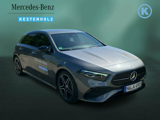 Interne Fahrzeugnr.:: 0522569156Ausstattungslinien und -Pakete:  Advanced-Plus-Paket mit  Digitalen Extras,   AMG Line,   AMG Line Advanced Plus,   AMG Styling,   Digitales Extra: Individualisierungs-Paket,   Laderaum-Paket,   Licht- und Sicht-Paket,   Night-Paket,   Park-Paket mit 360 Grad-Kamera,   Sitzkomfort-Paket,   Spiegel-Paket,   USB-Paket Plus,   Winter-PaketExterieur:  AIRPANEL,   Anhängevorrichtung mit ESP® Anhängerstabilisierung,   Außenspiegel elektrisch anklappbar,   Digitales Extra: Sportlicher Motorsound,   Gummigelagertes Lenkgetriebe,   Multibeam LED,   Scheibenwaschanlage beheizt,   Scheibenwischer mit Regensensor,   Sportbremsanlage,   Umfeldbeleuchtung mit Projektion des Markenlogos,   Verbundlenkerachse,   Wärmedämmend dunkel getöntes GlasInterieur:  4-Wege-Lordosenstütze,   12V-Steckdose im Gepäckraum,   Ablagefach in Mittelkonsole mit Rollo,   Ambientebeleuchtung,   Armlehne im Fond,   Bedienungsanleitung und Serviceinformation - deutsch,   Doppelcupholder,   Gepäcknetz an Fahrer- und Beifahrerlehne,   Innenhimmel Stoff schwarz,   Innenspiegel automatisch abblendend,   Klimatisierungsautomatik THERMATIC,   Sitzheizung für Fahrer und Beifahrer,   Sitzlehnen im Fond klappbar,   Sonnenblende mit beleuchtetem Make-up-Spiegel,   Sportsitze,   Stoff / Kunstleder / Mikrofaser,   Zierelemente Holz Linde schwarz offenporigMultimedia:  3 Jahre kostenfreie Navigations-Updates für Kartendaten,   Central Media Display,   Digitales Extra: Android Auto,   Digitales Extra: Apple CarPlay,   Digitales Extra: Erweiterte Funktionen MBUX,   Digitales Extra: Festplatten-Navigation,   Digitales Extra: MBUX Navigation Premium,   Digitales Extra: Remote Services,   Digitales Extra: Smartphone Integration,   Digitales Extra: Vorrüstung für Live Traffic Information,   Digitales Extra: Vorrüstung für Navigationsdienste,   Digitales Radio,   GPS-Antenne,   Kabelloses Ladesystem für mobile Endgeräte vorn,   Kommunikationsmodul (LTE) für die Nutzung von Mercedes me connect Diensten,   MBUX Multimediasystem,   Mercedes-Benz Notrufsystem,   Sprache Kombiinstrument - deutsch,   Volldigitales Instrumenten-Display,   Vorrüstung für digitale Schlüsselübergabe,   Vorrüstung für digitales RadioKomfort und Umwelt:  7G-DCT,   360°-Kamera,   Abgasnorm EU6,   Adaptiver Fernlicht Assistent plus,   Aktiver Park-Assistent mit PARKTRONIC,   Aktiver Spurhalte-Assistent,   Digitales Extra: Verkehrszeichen-Assistent,   Direktlenkung,   Dynamic Select,   Fahrersitz elektrisch einstellbar mit Memory-Funktion,   Galvanisierte Lenkradschaltpaddles,   i-Size Kindersitzbefestigung,   Keyless-Go,   Komfortfahrwerk mit Tieferlegung,   Lenkradheizung,   Multifunktions-Sportlenkrad in Leder Nappa,   Passive Personenanwesenheitserinnerung,   Standheizung,   Totwinkel-Assistent,   Vordersitz rechts elektrisch verstellbar mit Memory-Funktion,   Vorrüstung für DISTRONICSicherheit:  Aktiver Abstands-Assistent DISTRONIC,   Aktiver Brems-Assistent,   Ausstiegswarnfunktion,   Automatische Beifahrerairbag-Abschaltung,   Einbruch- und Diebstahlwarnanlage mit Vorrüstung für Kollisionserkennung,   Fingerabdrucksensor,   Fondgurt-Statusanzeige im Kombiinstrument,   Fußgängerschutz,   GUARD 360° Fahrzeugschutz Plus mit Digitalen Extras,   Innenraumabsicherung,   Kneebag,   Lenkradbedienung für Aktiven Abstands-Assistent DISTRONIC,   Reifendruckkontrolle (RDK),   Vorrüstung für GUARD 360° Services,   Warnweste für FahrerWeiteres: Fahrzeug mit Haltedauer! Abgabe frühestens 90 Tage nach Erstzulassung! PRODUKTIONSSTANDORT FAHRZEUG RASTATT,   Vorteilsangebot.