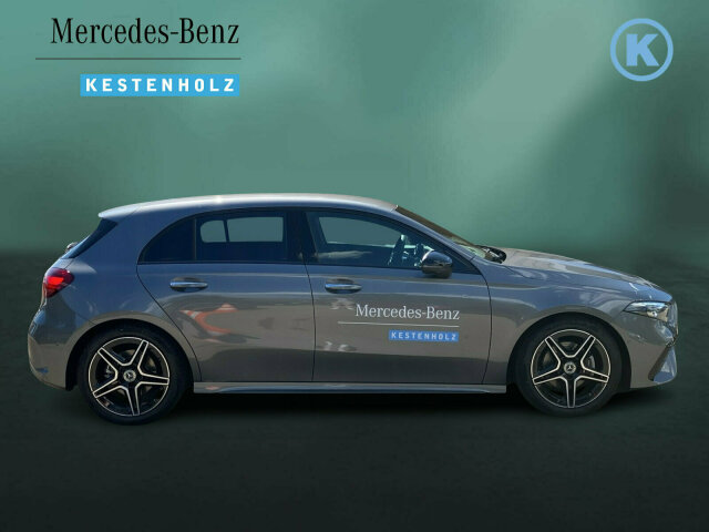 Interne Fahrzeugnr.:: 0522569156Ausstattungslinien und -Pakete:  Advanced-Plus-Paket mit  Digitalen Extras,   AMG Line,   AMG Line Advanced Plus,   AMG Styling,   Digitales Extra: Individualisierungs-Paket,   Laderaum-Paket,   Licht- und Sicht-Paket,   Night-Paket,   Park-Paket mit 360 Grad-Kamera,   Sitzkomfort-Paket,   Spiegel-Paket,   USB-Paket Plus,   Winter-PaketExterieur:  AIRPANEL,   Anhängevorrichtung mit ESP® Anhängerstabilisierung,   Außenspiegel elektrisch anklappbar,   Digitales Extra: Sportlicher Motorsound,   Gummigelagertes Lenkgetriebe,   Multibeam LED,   Scheibenwaschanlage beheizt,   Scheibenwischer mit Regensensor,   Sportbremsanlage,   Umfeldbeleuchtung mit Projektion des Markenlogos,   Verbundlenkerachse,   Wärmedämmend dunkel getöntes GlasInterieur:  4-Wege-Lordosenstütze,   12V-Steckdose im Gepäckraum,   Ablagefach in Mittelkonsole mit Rollo,   Ambientebeleuchtung,   Armlehne im Fond,   Bedienungsanleitung und Serviceinformation - deutsch,   Doppelcupholder,   Gepäcknetz an Fahrer- und Beifahrerlehne,   Innenhimmel Stoff schwarz,   Innenspiegel automatisch abblendend,   Klimatisierungsautomatik THERMATIC,   Sitzheizung für Fahrer und Beifahrer,   Sitzlehnen im Fond klappbar,   Sonnenblende mit beleuchtetem Make-up-Spiegel,   Sportsitze,   Stoff / Kunstleder / Mikrofaser,   Zierelemente Holz Linde schwarz offenporigMultimedia:  3 Jahre kostenfreie Navigations-Updates für Kartendaten,   Central Media Display,   Digitales Extra: Android Auto,   Digitales Extra: Apple CarPlay,   Digitales Extra: Erweiterte Funktionen MBUX,   Digitales Extra: Festplatten-Navigation,   Digitales Extra: MBUX Navigation Premium,   Digitales Extra: Remote Services,   Digitales Extra: Smartphone Integration,   Digitales Extra: Vorrüstung für Live Traffic Information,   Digitales Extra: Vorrüstung für Navigationsdienste,   Digitales Radio,   GPS-Antenne,   Kabelloses Ladesystem für mobile Endgeräte vorn,   Kommunikationsmodul (LTE) für die Nutzung von Mercedes me connect Diensten,   MBUX Multimediasystem,   Mercedes-Benz Notrufsystem,   Sprache Kombiinstrument - deutsch,   Volldigitales Instrumenten-Display,   Vorrüstung für digitale Schlüsselübergabe,   Vorrüstung für digitales RadioKomfort und Umwelt:  7G-DCT,   360°-Kamera,   Abgasnorm EU6,   Adaptiver Fernlicht Assistent plus,   Aktiver Park-Assistent mit PARKTRONIC,   Aktiver Spurhalte-Assistent,   Digitales Extra: Verkehrszeichen-Assistent,   Direktlenkung,   Dynamic Select,   Fahrersitz elektrisch einstellbar mit Memory-Funktion,   Galvanisierte Lenkradschaltpaddles,   i-Size Kindersitzbefestigung,   Keyless-Go,   Komfortfahrwerk mit Tieferlegung,   Lenkradheizung,   Multifunktions-Sportlenkrad in Leder Nappa,   Passive Personenanwesenheitserinnerung,   Standheizung,   Totwinkel-Assistent,   Vordersitz rechts elektrisch verstellbar mit Memory-Funktion,   Vorrüstung für DISTRONICSicherheit:  Aktiver Abstands-Assistent DISTRONIC,   Aktiver Brems-Assistent,   Ausstiegswarnfunktion,   Automatische Beifahrerairbag-Abschaltung,   Einbruch- und Diebstahlwarnanlage mit Vorrüstung für Kollisionserkennung,   Fingerabdrucksensor,   Fondgurt-Statusanzeige im Kombiinstrument,   Fußgängerschutz,   GUARD 360° Fahrzeugschutz Plus mit Digitalen Extras,   Innenraumabsicherung,   Kneebag,   Lenkradbedienung für Aktiven Abstands-Assistent DISTRONIC,   Reifendruckkontrolle (RDK),   Vorrüstung für GUARD 360° Services,   Warnweste für FahrerWeiteres: Fahrzeug mit Haltedauer! Abgabe frühestens 90 Tage nach Erstzulassung! PRODUKTIONSSTANDORT FAHRZEUG RASTATT,   Vorteilsangebot.