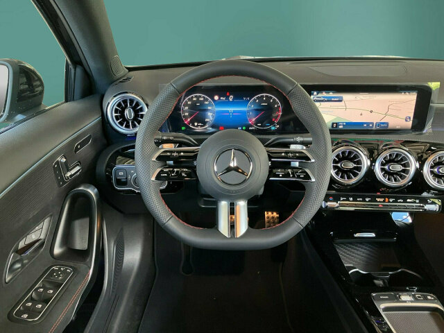 Interne Fahrzeugnr.:: 0522569156Ausstattungslinien und -Pakete:  Advanced-Plus-Paket mit  Digitalen Extras,   AMG Line,   AMG Line Advanced Plus,   AMG Styling,   Digitales Extra: Individualisierungs-Paket,   Laderaum-Paket,   Licht- und Sicht-Paket,   Night-Paket,   Park-Paket mit 360 Grad-Kamera,   Sitzkomfort-Paket,   Spiegel-Paket,   USB-Paket Plus,   Winter-PaketExterieur:  AIRPANEL,   Anhängevorrichtung mit ESP® Anhängerstabilisierung,   Außenspiegel elektrisch anklappbar,   Digitales Extra: Sportlicher Motorsound,   Gummigelagertes Lenkgetriebe,   Multibeam LED,   Scheibenwaschanlage beheizt,   Scheibenwischer mit Regensensor,   Sportbremsanlage,   Umfeldbeleuchtung mit Projektion des Markenlogos,   Verbundlenkerachse,   Wärmedämmend dunkel getöntes GlasInterieur:  4-Wege-Lordosenstütze,   12V-Steckdose im Gepäckraum,   Ablagefach in Mittelkonsole mit Rollo,   Ambientebeleuchtung,   Armlehne im Fond,   Bedienungsanleitung und Serviceinformation - deutsch,   Doppelcupholder,   Gepäcknetz an Fahrer- und Beifahrerlehne,   Innenhimmel Stoff schwarz,   Innenspiegel automatisch abblendend,   Klimatisierungsautomatik THERMATIC,   Sitzheizung für Fahrer und Beifahrer,   Sitzlehnen im Fond klappbar,   Sonnenblende mit beleuchtetem Make-up-Spiegel,   Sportsitze,   Stoff / Kunstleder / Mikrofaser,   Zierelemente Holz Linde schwarz offenporigMultimedia:  3 Jahre kostenfreie Navigations-Updates für Kartendaten,   Central Media Display,   Digitales Extra: Android Auto,   Digitales Extra: Apple CarPlay,   Digitales Extra: Erweiterte Funktionen MBUX,   Digitales Extra: Festplatten-Navigation,   Digitales Extra: MBUX Navigation Premium,   Digitales Extra: Remote Services,   Digitales Extra: Smartphone Integration,   Digitales Extra: Vorrüstung für Live Traffic Information,   Digitales Extra: Vorrüstung für Navigationsdienste,   Digitales Radio,   GPS-Antenne,   Kabelloses Ladesystem für mobile Endgeräte vorn,   Kommunikationsmodul (LTE) für die Nutzung von Mercedes me connect Diensten,   MBUX Multimediasystem,   Mercedes-Benz Notrufsystem,   Sprache Kombiinstrument - deutsch,   Volldigitales Instrumenten-Display,   Vorrüstung für digitale Schlüsselübergabe,   Vorrüstung für digitales RadioKomfort und Umwelt:  7G-DCT,   360°-Kamera,   Abgasnorm EU6,   Adaptiver Fernlicht Assistent plus,   Aktiver Park-Assistent mit PARKTRONIC,   Aktiver Spurhalte-Assistent,   Digitales Extra: Verkehrszeichen-Assistent,   Direktlenkung,   Dynamic Select,   Fahrersitz elektrisch einstellbar mit Memory-Funktion,   Galvanisierte Lenkradschaltpaddles,   i-Size Kindersitzbefestigung,   Keyless-Go,   Komfortfahrwerk mit Tieferlegung,   Lenkradheizung,   Multifunktions-Sportlenkrad in Leder Nappa,   Passive Personenanwesenheitserinnerung,   Standheizung,   Totwinkel-Assistent,   Vordersitz rechts elektrisch verstellbar mit Memory-Funktion,   Vorrüstung für DISTRONICSicherheit:  Aktiver Abstands-Assistent DISTRONIC,   Aktiver Brems-Assistent,   Ausstiegswarnfunktion,   Automatische Beifahrerairbag-Abschaltung,   Einbruch- und Diebstahlwarnanlage mit Vorrüstung für Kollisionserkennung,   Fingerabdrucksensor,   Fondgurt-Statusanzeige im Kombiinstrument,   Fußgängerschutz,   GUARD 360° Fahrzeugschutz Plus mit Digitalen Extras,   Innenraumabsicherung,   Kneebag,   Lenkradbedienung für Aktiven Abstands-Assistent DISTRONIC,   Reifendruckkontrolle (RDK),   Vorrüstung für GUARD 360° Services,   Warnweste für FahrerWeiteres: Fahrzeug mit Haltedauer! Abgabe frühestens 90 Tage nach Erstzulassung! PRODUKTIONSSTANDORT FAHRZEUG RASTATT,   Vorteilsangebot.