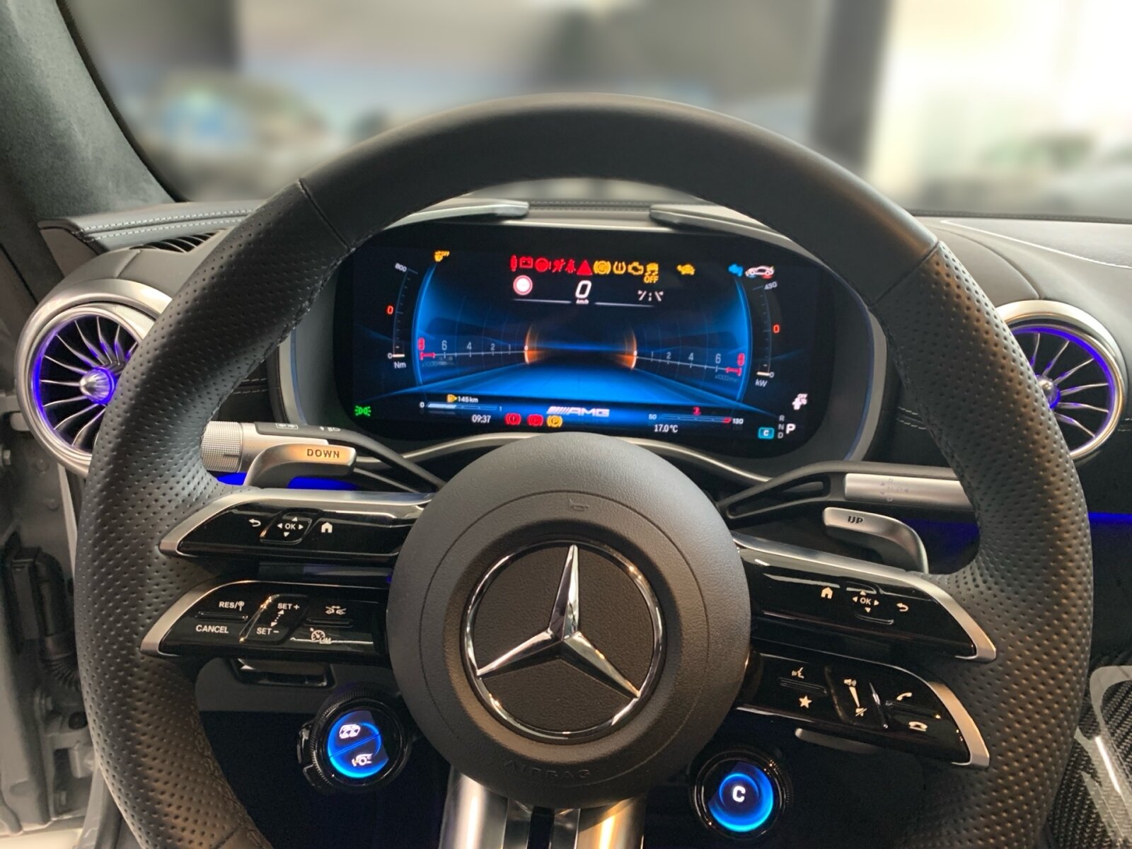 Ausstattungslinien und -Pakete:  AMG Aerodynamik-Paket,   AMG DYNAMIC PLUS Paket,   AMG Night-Paket:  AMG Night-Paket II,   Energizing Paket,   Fahrassistenz-Paket:  Laderaum-Paket,   Memory-Paket:  Memory Park-Assistent,   Multikontursitz-Paket,   Park-Paket mit Remote-Parkfunktionen,   Spiegel-Paket:  USB-Paket PlusExterieur:  50,8 cm (20") AMG Leichtmetallräder im 10-Doppelspeichen-Design,   AIRPANEL,   AMG ACTIVE RIDE CONTROL Fahrwerk,   AMG Bremssättel gelb lackiert,   AMG Einstiegsleisten mit "AMG" Schriftzug, beleuchtet und mit Wechselcover,   AMG Heckflügel feststehend,   AMG Hinterachs-Sperrdifferenzial elektronisch,   AMG Motorlager dynamisch,   Außenspiegel elektrisch anklappbar:  Designschlüssel mit Chromapplikationen,   DIGITAL LIGHT mit Projektionsfunktion,   Fahrzeug mit Linkslenkung,   Fahrzeugschutzabdeckung,   Hintere Sensoren für Spurhalte-Assistent,   Identifikationsschild mit VIN-Nummer,   Lichtinszenierung AMG (Seitenschweller mit Projektionsfunktion),   MAGIC VISION CONTROL,   Motor-Restwärmenutzung,   Motorsound-System (AMG Real Performance Sound),   Projektionsfunktion von Symbolen,   Radgroesse 20" Mischbereifung Variante 2 AMG,   Schwarz lackierte Kühlerlamellen,   SPEED+ - LOADINDEX 105 Y XL + 107 Y XL,   Steuer-Code - Funktion GSR-ISA,   Steuercode Demo Car,   Steuercode Demo Car MIG,   Steuercode Umstellung WLTP mit RDE,   Typkennzeichen auf Heckdeckel und Kotflügeln in Hochglanzschwarz,   Vorrüstung für Projektionsfunktion Animationen,   Vorrüstung für Projektionsfunktion Symbole,   Wärmedämmend dunkel getöntes GlasInterieur:  Ambientebeleuchtung:  AMG Lenkradtasten,   AMG Performance Lenkrad in Leder Nappa:  AMG Performance Sitze:  AMG Zierelemente Carbon,   Bedienungsanleitung und Serviceinformation - deutsch,   Beifahrersitz mit Gewichtserkennung,   Cupholder,   Fondsitze mit umklappbaren Sitzlehnen,   Klimatisierungsautomatik Thermotronic:  LEDER / NAPPA / SEMIANILIN,   MANUFAKTUR Innenhimmel Mikrofaser MICROCUT schwarz,   Sicherheitsgurte in Rot:  Sonnenblende ausziehbar,   Steckdose im KofferraumMultimedia:  AMG Track Pace:  Android Auto:  Apple CarPlay:  Burmester® Surround-Soundsystem:  Digitales Extra: Erweiterte Funktionen MBUX,   Digitales Extra: Festplatten-Navigation,   Digitales Extra: Remote Services Premium,   Digitales Extra: Smartphone Integration,   Digitales Extra: Vorrüstung für Live Traffic Information,   Digitales Extra: Vorrüstung für MBUX Entertainment Plus,   Digitales Extra: Vorrüstung für Navigationsdienste,   Digitales Radio:  Fahrerdisplay,   Head-Up Display:  Headunit Länderset für ECE (NTG 7),   Kabelloses Ladesystem für mobile Endgeräte vorn:  Kommunikationsmodul (LTE) für die Nutzung von Digitalen Extras,   MBUX Multimediasystem:  MBUX Navigation Premium,   Mercedes-Benz Notrufsystem:  Soundpersonalisierung,   Sprache Kombiinstrument - deutsch,   Techn. Kommunikationsmodulvariante für ECE,   Vorrüstung für digitalen Fahrzeugschlüssel für Smartphone,   Vorrüstung für digitales Radio:  Zentraldisplay:Komfort und Umwelt:  360°-Kamera:  Adaptiver Fernlicht-Assistent Plus:  Aktiver Geschwindigkeitslimit-Assistent:  Aktiver Park-Assistent:  Aktiver Spurhalte-Assistent:  Aktiver Spurwechselassistent,   AMG SPEEDSHIFT MCT 9G,   Ausweichunterstützung (Ausweichassistent),   Easy-Pack Heckklappe:  Erweitertes automatisches Wiederanfahren im Stau,   Fahrassistenz-System: Rettungsgassen-Assistent,   Hands-Free Access,   Hinterachslenkung:  i-Size Kindersitzbefestigung Beifahrersitz,   Innen- und Außenspiegel automatisch abblendend,   ISOFIX Kindersitzverankerungen:  KEYLESS-GO mit flächenbündigen Türgriffen,   KEYLESS-GO Start-Funktion:  Kraftstofftanksystem für EU6d-Norm:  Lenkradheizung:  Nothalt-Assistent mit Hands-off Spurwechsel Software,   Panoramadach:  Passive Personenanwesenheitserinnerung,   Sitzklimatisierung für Fahrer und Beifahrer:  Streckenbasierte Geschwindigkeitsanpassung,   Verkehrszeichen-Assistent:Sicherheit:  AMG Hochleistungs- Verbundbremsanlage,   Deaktivierung Schließrückmeldung über Fanfare,   DISTRONIC PLUS inkl. BAS PLUS und PRE-SAFE® Bremse:  Distronic Plus Querunterstützung (DTR+Q),   Einbruch- und Diebstahlwarnanlage mit Vorrüstung für Kollisionserkennung:  Fingerabdrucksensor,   Fond-Sicherheitsgurt mit Gurtkraftbegrenzer,   Fondgurt-Statusanzeige im Instrumenten-Display,   GUARD 360° Fahrzeugschutz Plus,   Innenraumabsicherung,   Kneebag:  PRE-SAFE ® -System:  Sidebags:.