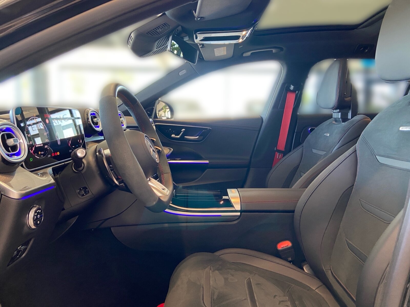 Ausstattungslinien und -Pakete:  Ablage-Paket,   AMG Driver's Package,   AMG Night-Paket Exterieur:  AMG Night-Paket II,   AMG Optik-Paket,   AMG Styling:  Fahrassistenz-Paket Plus:  Innenraum-Lichtpaket,   Kofferraumkomfort-Paket:  Memory-Paket:  Mercedes-AMG Exterieur,   Mercedes-AMG Interieur,   Park-Paket mit 360 Grad-Kamera:  Premium-Paket mit digitalen Extras,   Spiegel-Paket:  USB-Paket:Exterieur:  20" AMG Leichtmetallräder im 10 Doppelspeichen Design,   AMG-Fahrzeug-Baumuster Entry,   AMG Abrisskante,   AMG DYNAMIC SELECT,   AMG Einstiegsleisten mit "AMG" Schriftzug, beleuchtet und mit Wechselcover,   AMG Ride Control Fahrwerk:  AMG spezifische Kühlerverkleidung, abgedunkelt,   Außenspiegel elektrisch anklappbar:  Bremssättel silberfarben lackiert,   Dachreling schwarz:  DIGITAL LIGHT:  Hintere Sensoren für Spurhalte-Assistent,   Identifikationsschild mit VIN-Nummer,   Kraftstoffbehälter mit 66 Liter Inhalt:  Mild Hybrid Antrieb,   Motor-Restwärmenutzung,   Motorsound-System (AMG Real Performance Sound),   Radgroesse 20" Mischbereifung Variante 1 AMG,   Radlaufverbreiterung,   Scheibenwaschanlage beheizt,   Scheibenwischer mit Regensensor,   SPEED- + LOADINDEX 95Y XL + 94Y XL,   Steuercode Umstellung WLTP mit RDE,   Typkennzeichen auf Heckdeckel und Kotflügeln in Schwarzchrom,   Umfeldbeleuchtung mit Projektion des Markenlogos,   Vorrüstung für Projektionsfunktion Animationen,   Vorrüstung für Projektionsfunktion für Linien,   Vorrüstung für Projektionsfunktion Symbole,   Wärmedämmend dunkel getöntes GlasInterieur:  4-Wege-Lordosenstütze,   Ambientebeleuchtung:  AMG Lenkradtasten,   AMG Performance Lenkrad in Leder Nappa / Mikrofaser MICROCUT,   Bedienungsanleitung und Serviceinformation - deutsch,   Doppelcupholder:  Doppelrollo elektrisch fuer Gepäckraumabdeckung,   Innenhimmel Stoff schwarz,   Klimatisierungsautomatik Thermotronic:  Laderaumabdeckung inklusive EASY-PACK Sicherheitsnetz,   Mittelkonsole in Schwarz hochglänzend,   Sicherheitsgurte in Rot:  Sitzheizung für Fahrer und Beifahrer,   Sitzheizung im Fond:  Sitzlehnen im Fond klappbar:  Sportsitze:  Wärme- und geräuschdämmendes Akustikglas,   Zierelemente MetallstrukturMultimedia:  Ambientebeleuchtung Plus,   Android Auto:  Apple CarPlay:  Burmester® 3D-Surround-Soundsystem:  Digitales Extra: Erweiterte Funktionen MBUX,   Digitales Extra: Festplatten-Navigation,   Digitales Extra: MBUX Augmented Reality für Navigation,   Digitales Extra: MBUX Navigation Premium,   Digitales Extra: Remote Services,   Digitales Extra: Smartphone Integration,   Digitales Extra: Vorrüstung für Live Traffic Information,   Digitales Radio:  Fahrerdisplay,   Head-Up Display:  Kabelloses Ladesystem für mobile Endgeräte vorn:  Kommunikationsmodul (LTE) für die Nutzung von Mercedes me connect Diensten,   MBUX Multimediasystem:  Mercedes-Benz Notrufsystem:  Soundpersonalisierung,   Vorrüstung für Digitalen Fahrzeugschlüssel,   Vorrüstung für digitale Schlüsselübergabe,   Vorrüstung für digitales Radio:  Zentraldisplay:Komfort und Umwelt:  360°-Kamera:  Adaptiver Fernlicht-Assistent Plus:  Aktiver Geschwindigkeitslimit-Assistent:  Aktiver Lenk-Assistent:  Aktiver Park-Assistent mit PARKTRONIC:  Aktiver Spurhalte-Assistent:  Aktiver Spurwechselassistent,   AMG SPEEDSHIFT MCT 9G,   Ausweichunterstützung (Ausweichassistent),   Beifahrersitz elektrisch einstellbar mit Memory-Funktion:  Digitales Extra: Verkehrszeichen-Assistent,   Easy-Pack Heckklappe:  Erweitertes automatisches Wiederanfahren im Stau,   Hands-Free Access,   Hinterachslenkung:  Innen- und Außenspiegel automatisch abblendend,   Keyless-Go,   Keyless-Go Komfort Paket,   KEYLESS-GO Start-Funktion:  Lenkradheizung:  Panorama-Schiebedach:  Passive Personenanwesenheitserinnerung,   Streckenbasierte Geschwindigkeitsanpassung,   Vordersitz links elektrisch verstellbar mit Memory-FunktionSicherheit:  Aktiver Abstands-Assistent DISTRONIC:  Automatische Beifahrerairbag-Abschaltung,   Feuerlöscher,   Fingerabdrucksensor,   Mittenairbag:  PRE-SAFE-System Impuls Seite,   PRE-SAFE ® -System:  Reifendruckkontrolle (RDK):Weiteres:  AEJ 24/2,   Instrumententafel und Bordkanten in Ledernachbildung ARTICO,   Modelljahrcode:  Premium,   Serviceintervall 20.000 km,   UMSTELLUNG AUF UN ECE R100 AENDERUNGSSTAND 3,   WIPPS-Laender WEU+COC,   Änderungsjahr 24/2.