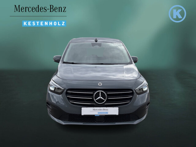 Interne Fahrzeugnr.:: 0923813Ausstattungslinien und -Pakete:  Advantage-Paket,   Aktives Sicherheits-Paket,   Chrom Interieur-Paket,   Edition,   Navigation Paket,   Ohne Aufbauhersteller Sondermodul,   Ohne Paket BAUSTELLE,   Park-Paket,   Progressive,   Sondermodell,   Spiegel-Paket,   Technik-PaketExterieur:  16" Leichtmetallräder,   40,6 cm (16'') LM-Räder im 10-Speichen-Design,   Abdeckung Schiebetürschiene in Wagenfarbe,   Außenspiegel elektr. heranklappbar u. verstellbar,   Außenspiegel lackiert in Wagenfarbe,   ECO Catalysator 90g,   Einstiegsleisten mit "Mercedes-Benz" Schriftzug,   Fenster in Heckklappe mit Wisch- und Waschanlage,   Frontscheibe wärmedämmend,   Gewichtsvariante 2.199 kg,   Griffleiste über Kennzeichen in Wagenfarbe,   Heckklappe,   Heckscheibe heizbar,   Kühlergrill verchromt,   Laderaum-Schiebetür links mit Fenster,   LED High Performance-Scheinwerfer,   Ohne Anhängerkupplung,   Ohne Ladekabel Traktionsbatterie E-Cell,   Ohne Staub-Kit,   Ohne Steinschlagschutz,   Radstand 2716 mm,   Schiebetür rechts mit Fenster,   Standardwegausführung,   Türgriffe lackiert in Wagenfarbe,   Verbrenner,   Vorrüstung für Dachreling,   Wischwasserbehälter mit größerem Volumen,   Zierstab Heckklappe ChromInterieur:  Ambientebeleuchtung,   Armlehne mit Staufach,   Elektrische Fensterheber in Schiebetüren,   Fahrersitz höhenverstellbar mit Lordosestütze,   Fenster fest hinten,   Fensterheber vorn elektr. m. Komfortbedienfunktion,   Fondsitzbank FOLD &amp; LOAD 1/3 : 2/3 teilbar,   Gepäckraumabdeckung,   Handschuhfach, Beifahrerseite, geschlossen,   Innenraumbeleuchtung in LED-Technik,   Innenraumspiegel,   Innenspiegel  automatisch abblendend,   Innenverkleidung gehobene Ausführung,   Klimaanlage,   Klimazone 2 (gemäßigt),   Kopfstützen für Fahrgastraumsitze,   Kraftstofffilter mit Wasserabscheider,   Lederlenkrad,   Mit Gurt Mittelsitz Fond,   Mittelarmlehne ARTICO &amp; Türfelder NEOTEX,   Ohne beheiztes Lenkrad,   Ohne Belüftungsdüsen im Fond,   Ohne Lastschutznetz,   Ohne Sitze in Reihe 3,   Schaltknauf Leder,   Sitzbezugsart Stoff,   Sitzheizung für Fahrer und Beifahrer,   Spiegel in Beifahrer-Sonnenblende,   Spiegel in Fahrer-Sonnenblende,   Steckdose 12 V im Fahrgastraum,   Steckdose 12 V Kofferraum / Laderaum,   Tachometer km/h,   Tasche an Fahrer- und Beifahrerrückenlehne,   Teilbelederte I-Tafel in Ledernachbildung ARTICO,   Teppichboden Fahrgastraum,   Teppichboden Kofferraum,   Tisch und beleuchtete Zierelemente an Rückenlehne,   Warmluftkanal zum Fahrgastraum,   Zierelemente Mattlack Seidenoptik silber,   Zierelement I-Tafel Hochglanzlack schwarzMultimedia:  2 USB Schnittstellen in Mittelkonsole hinten,   Digitales Extra: Erweiterte MBUX Funktionen,   Digitales Extra: Festplatten-Navigation,   Digitales Extra: Remote Services Plus,   Digitales Extra: Smartphone Integration,   Digitales Radio (DAB),   Kabelloses Ladesystem für mobile Endgeräte,   Kombiinstrument mit Farbdisplay,   Kommunikationsmodul (LTE) für digitale Dienste,   Live Traffic Information,   MBUX Multimediasystem inkl. Navigation &amp; DAB,   Mercedes-Benz Notrufsystem,   Navigation PLUS,   Sprache Kombiinstrument - deutsch,   Vorrüstung für Digitale ExtrasKomfort und Umwelt:  7-Gang-Automatikgetriebe,   Aktiver Park-Assistent,   Aktiver Spurhalte-Assistent,   Attention Assist,   Berganfahrhilfe,   Colorverglasung im Fond, Schwarzglas,   Diesel,   ECO Start-Stop Funktion,   Fernlichtassistent,   i-Size Kindersitzbefestigung,   Keyless-Go,   Lenkrad in Neigung und Höhe verstellbar,   Licht- und Regensensor,   Multifunktionslenkrad,   Partikelfilter,   Rückfahrkamera,   Tempomat,   Totwinkel-Assistent,   Verkehrszeichen-Assistent,   Zuheizer  elektrischSicherheit:  Airbag Fahrer und Beifahrer,   Aktiver Brems-Assistent,   Automatische Beifahrerairbag-Abschaltung,   Bremsanlage mit ABS und ASR,   elek. Feststellbremse,   Elektronisches Stabilitätsprogramm (ESP),   Gurtwarneinrichtung für Fahrer, Beifahrer und Fond,   Kindersicherung Türen und Fenster im Fahrgastraum,   Mittenairbag, Thorax-Sidebags, Windowbags v. + h.,   Ohne Einbruch-/Diebstahlwarnanlage,   Reifendrucküberwachung an VA u. HA, drahtlos,   Unterbodenschutz KunststoffZustand/Papiere:  LuxuskombiWeiteres:  Beifahrersitz, höhenverstellbar,   Hersteller Mercedes-Benz AG,   Ledernachbildung ARTICO / Mikrofaser MICROCUT,   Markenumfang Mercedes-Benz,   Nutzlast Serie,   Ohne Ablagefach auf Instrumententafel,   Ohne aktiver Lenkassistent,   Ohne Aufbauhersteller Schnittstelle,   Ohne Double Lock,   Ohne Drehzahlanhebung mit Konstanthaltung,   Ohne Generator verstärkt,   Ohne Geschwindigkeitsbegrenzung,   Ohne Nebellampen.