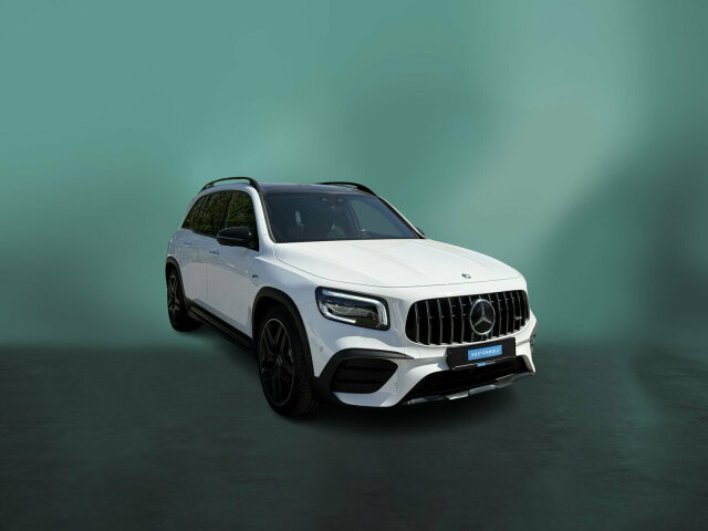 Interne Fahrzeugnr.:: 0923891Ausstattungslinien und -Pakete:  AMG Line,   AMG Night-Paket,   ENERGIZING Paket Plus,   Fahrassistenz-Paket,   Licht- und Sicht-Paket,   MBUX High-End-Paket,   Park-Paket mit 360 Grad-Kamera,   Sitzkomfort-Paket,   Spiegel-PaketExterieur:  50,8 cm (20") AMG Leichtmetallräder im 5-Doppelspeichen-Design,   AMG DYNAMIC SELECT,   AMG Ride Control Fahrwerk,   Außenspiegel elektrisch anklappbar,   Außenspiegel fahrerseitig automatisch abblendend,   Dachreling schwarz,   Kraftstoffbehälter mit größerem Inhalt,   Multibeam LED,   Scheibenwaschanlage beheizt,   Scheibenwischer mit Regensensor,   Wärmedämmend dunkel getöntes GlasInterieur:  4-Wege-Lordosenstütze,   Ablagefach in Mittelkonsole mit Rollo,   Ambientebeleuchtung,   AMG Fußmatten,   Armlehne im Fond,   Bedienungsanleitung und Serviceinformation - deutsch,   designo Sicherheitsgurte rot,   Doppelcupholder,   Gepäcknetz an Fahrer- und Beifahrerlehne,   Innenhimmel Stoff schwarz,   Klimatisierungsautomatik Thermotronic,   Sitzheizung für Fahrer und Beifahrer,   Sitzlehnen im Fond klappbar,   Sonnenblende mit beleuchtetem Make-up-Spiegel,   Sportsitze,   Touchpad,   Zierelemente CarbonstrukturMultimedia:  Advanced Soundsystem,   Android Auto,   Apple CarPlay,   Central Media Display,   Digitales Extra: Erweiterte Funktionen MBUX,   Digitales Extra: Festplatten-Navigation,   Digitales Extra: MBUX Augmented Reality für Navigation,   Digitales Extra: MBUX Navigation Plus,   Digitales Extra: Smartphone Integration,   Digitales Extra: Vorrüstung für Live Traffic Information,   Digitales Extra: Vorrüstung für Navigationsdienste,   Digitales Radio,   GPS-Antenne,   Kabelloses Ladesystem für mobile Endgeräte vorn,   Kommunikationsmodul für die Nutzung von Mercedes connect me Diensten,   MBUX Multimediasystem,   Mercedes-Benz Notrufsystem,   Sprache Kombiinstrument - deutsch,   Techn. Kommunikationsmodulvariante für ECE,   Volldigitales Instrumenten-Display,   Vorrüstung für Car Sharing,   Vorrüstung für digitales Radio,   Vorrüstung für Fahrzeug Monitoring,   Vorrüstung für Fahrzeug SetupKomfort und Umwelt:  Abgasreinigung EURO 6 Technik,   Adaptiver Fernlicht-Assistent Plus,   Aktiver Geschwindigkeitslimit-Assistent,   Aktiver Lenk-Assistent,   Aktiver Park-Assistent mit PARKTRONIC,   Aktiver Spurwechselassistent,   aktive Verstelldämpfung "Normally open",   AMG SPEEDSHIFT DCT 8G,   Digitales Extra: Verkehrszeichen-Assistent,   Direktlenkung,   Easy-Pack Heckklappe,   Erweitertes automatisches Wiederanfahren im Stau,   Fahrersitz elektrisch einstellbar mit Memory-Funktion,   Galvanisierte Lenkradschaltpaddles,   i-Size Kindersitzbefestigung,   Keyless-Go,   Keyless-Go Komfort Paket,   Multifunktions-Sportlenkrad in Leder Nappa,   Ottopartikelfilter,   Panorama-Schiebedach,   Streckenbasierte GeschwindigkeitsanpassungSicherheit:  Aktiver Abstands-Assistent DISTRONIC,   Ausstiegswarnfunktion,   Automatische Beifahrerairbag-Abschaltung,   Fußgängerschutz,   Kneebag,   Lenkradbedienung für Aktiven Abstands-Assistent DISTRONIC,   PRE-SAFE ® -System,   Reifendruckkontrolle (RDK),   Sidebags im FondWeiteres:  Ledernachbildung ARTICO / Mikrofaser MICROCUT Polsterung Ledernachbildung ARTICO / Mikrofaser MICROC,   Modelljahrcode.