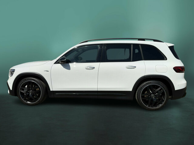 Interne Fahrzeugnr.:: 0923891Ausstattungslinien und -Pakete:  AMG Line,   AMG Night-Paket,   ENERGIZING Paket Plus,   Fahrassistenz-Paket,   Licht- und Sicht-Paket,   MBUX High-End-Paket,   Park-Paket mit 360 Grad-Kamera,   Sitzkomfort-Paket,   Spiegel-PaketExterieur:  50,8 cm (20") AMG Leichtmetallräder im 5-Doppelspeichen-Design,   AMG DYNAMIC SELECT,   AMG Ride Control Fahrwerk,   Außenspiegel elektrisch anklappbar,   Außenspiegel fahrerseitig automatisch abblendend,   Dachreling schwarz,   Kraftstoffbehälter mit größerem Inhalt,   Multibeam LED,   Scheibenwaschanlage beheizt,   Scheibenwischer mit Regensensor,   Wärmedämmend dunkel getöntes GlasInterieur:  4-Wege-Lordosenstütze,   Ablagefach in Mittelkonsole mit Rollo,   Ambientebeleuchtung,   AMG Fußmatten,   Armlehne im Fond,   Bedienungsanleitung und Serviceinformation - deutsch,   designo Sicherheitsgurte rot,   Doppelcupholder,   Gepäcknetz an Fahrer- und Beifahrerlehne,   Innenhimmel Stoff schwarz,   Klimatisierungsautomatik Thermotronic,   Sitzheizung für Fahrer und Beifahrer,   Sitzlehnen im Fond klappbar,   Sonnenblende mit beleuchtetem Make-up-Spiegel,   Sportsitze,   Touchpad,   Zierelemente CarbonstrukturMultimedia:  Advanced Soundsystem,   Android Auto,   Apple CarPlay,   Central Media Display,   Digitales Extra: Erweiterte Funktionen MBUX,   Digitales Extra: Festplatten-Navigation,   Digitales Extra: MBUX Augmented Reality für Navigation,   Digitales Extra: MBUX Navigation Plus,   Digitales Extra: Smartphone Integration,   Digitales Extra: Vorrüstung für Live Traffic Information,   Digitales Extra: Vorrüstung für Navigationsdienste,   Digitales Radio,   GPS-Antenne,   Kabelloses Ladesystem für mobile Endgeräte vorn,   Kommunikationsmodul für die Nutzung von Mercedes connect me Diensten,   MBUX Multimediasystem,   Mercedes-Benz Notrufsystem,   Sprache Kombiinstrument - deutsch,   Techn. Kommunikationsmodulvariante für ECE,   Volldigitales Instrumenten-Display,   Vorrüstung für Car Sharing,   Vorrüstung für digitales Radio,   Vorrüstung für Fahrzeug Monitoring,   Vorrüstung für Fahrzeug SetupKomfort und Umwelt:  Abgasreinigung EURO 6 Technik,   Adaptiver Fernlicht-Assistent Plus,   Aktiver Geschwindigkeitslimit-Assistent,   Aktiver Lenk-Assistent,   Aktiver Park-Assistent mit PARKTRONIC,   Aktiver Spurwechselassistent,   aktive Verstelldämpfung "Normally open",   AMG SPEEDSHIFT DCT 8G,   Digitales Extra: Verkehrszeichen-Assistent,   Direktlenkung,   Easy-Pack Heckklappe,   Erweitertes automatisches Wiederanfahren im Stau,   Fahrersitz elektrisch einstellbar mit Memory-Funktion,   Galvanisierte Lenkradschaltpaddles,   i-Size Kindersitzbefestigung,   Keyless-Go,   Keyless-Go Komfort Paket,   Multifunktions-Sportlenkrad in Leder Nappa,   Ottopartikelfilter,   Panorama-Schiebedach,   Streckenbasierte GeschwindigkeitsanpassungSicherheit:  Aktiver Abstands-Assistent DISTRONIC,   Ausstiegswarnfunktion,   Automatische Beifahrerairbag-Abschaltung,   Fußgängerschutz,   Kneebag,   Lenkradbedienung für Aktiven Abstands-Assistent DISTRONIC,   PRE-SAFE ® -System,   Reifendruckkontrolle (RDK),   Sidebags im FondWeiteres:  Ledernachbildung ARTICO / Mikrofaser MICROCUT Polsterung Ledernachbildung ARTICO / Mikrofaser MICROC,   Modelljahrcode.