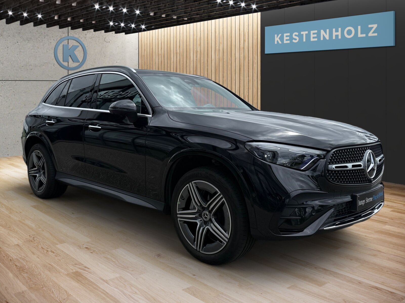 Ausstattungslinien und -Pakete:  Ablage-Paket,   AIR-BALANCE Paket,   AMG Line Exterieur:  AMG Line Interieur:  AMG Line Premium Plus,   AMG Styling:  Chrom-Paket Exterieur,   Chrom-Paket Interieur,   Digitales Extra: Individualisierungs-Paket,   ENERGIZING Paket Plus,   Innenraum-Lichtpaket,   Kofferraumkomfort-Paket:  Memory-Paket:  Park-Paket mit 360 Grad-Kamera:  Premium-Plus-Paket mit Digitalen Extras,   Spiegel-Paket:  USB-Paket PlusExterieur:  AIRPANEL,   AMG DYNAMIC SELECT,   Anhängevorrichtung mit ESP® Anhängerstabilisierung:  Außenspiegel elektrisch anklappbar:  Buendler Mode 2-Kabel Haushalt,   Buendler Mode 3-Kabel,   Dachreling in poliertem Aluminium,   Digitales Extra: Sportlicher Motorsound,   DIGITAL LIGHT:  Drucktanksystem,   Einstiegsleisten mit "Mercedes-Benz" Schriftzug, beleuchtet:  Fahrzeug mit Linkslenkung,   Fahrzeugsteckdose,   Identifikationsschild mit VIN-Nummer,   Ladevorrichtung On-Board-Lader (bis 11 kW),   Motor-Restwärmenutzung,   Radgröße 20" Mischbereifung Variante 1,   Radlaufverbreiterung,   Radlaufverkleidungen in Wagenfarbe,   Scheibenwaschanlage beheizt,   Scheibenwischer mit Regensensor,   Speed+ - Loadindex 105W XL + 108W XL,   Steuercode für Aktionierungssteuerung WLTP,   Steuercode Umstellung WLTP mit RDE,   Transparente Motorhaube,   Umfeldbeleuchtung mit Projektion des Markenlogos,   Umstellung MODE 2-Ladekabel auf Generation 5.1,   Vorrüstung für Projektionsfunktion Animationen,   Vorrüstung für Projektionsfunktion Symbole,   Wärmedämmend dunkel getöntes GlasInterieur:  Ambientebeleuchtung:  Bedienungsanleitung und Serviceinformation - deutsch,   Doppelcupholder:  Durchlademöglichkeit:  EASY-PACK Laderaumabdeckung:  Innenhimmel Stoff schwarz,   Innenspiegel automatisch abblendend,   Instrumententafel und Bordkanten in Ledernachbildung ARTICO in Nappaoptik,   Klimatisierungsautomatik Thermotronic:  Komfortsitze:  Mittelkonsole Rautenoptik silbergrau,   Multikontursitze für Fahrer und Beifahrer,   Projektionsfunktionen für DIGITAL LIGHT mit Digitalen Extras,   Serviceintervall 25.000 km:  Sitzheizung im Fond:  Steckdose im Kofferraum,   Wärme- und geräuschdämmendes Akustikglas,   Zierelemente Rautenoptik silbergrau:Multimedia:  Ambientebeleuchtung Plus,   Android Auto:  Apple CarPlay:  Burmester® 3D-Surround-Soundsystem:  Digitales Extra: Erweiterte Funktionen MBUX,   Digitales Extra: MBUX Navigation Premium,   Digitales Extra: Remote und Charging Services Plus,   Digitales Extra: Smartphone Integration,   Digitales Extra: Vorrüstung für Live Traffic Information,   Digitales Extra: Vorrüstung für MBUX Entertainment,   Digitales Extra: Vorrüstung für Navigationsdienste,   Digitales Extra: Vorrüstung für Remote- und Navigationsdienste,   Digitales Radio:  Fahrerdisplay,   Festplatten-Navigation:  Head-Up Display:  Headunit Länderset für ECE (NTG 7),   Kabelloses Ladesystem für mobile Endgeräte vorn:  Kommunikationsmodul (LTE) für die Nutzung von Digitalen Extras,   MBUX Multimediasystem:  Mercedes-Benz Notrufsystem:  Soundpersonalisierung,   Sprache Kombiinstrument - deutsch,   Techn. Kommunikationsmodulvariante für ECE,   Vorrüstung für digitale Schlüsselübergabe,   Vorrüstung für digitales Radio:  Zentraldisplay:Komfort und Umwelt:  9G-TRONIC:  360°-Kamera:  Adaptiver Fernlicht-Assistent Plus:  Aktiver Park-Assistent mit PARKTRONIC:  Aktiver Spurhalte-Assistent:  Digitales Extra: Verkehrszeichen-Assistent,   Easy-Pack Heckklappe:  i-Size Kindersitzbefestigung,   Keyless-Go,   KEYLESS-GO Start-Funktion:  Komfortfahrwerk:  Kraftstofftanksystem für EU6d-Norm:  Lenkradheizung:  Multifunktions-Sportlenkrad in Leder Nappa:  Niveauregulierung:  Panorama-Schiebedach:  Sitzklimatisierung für Fahrer und Beifahrer:  Totwinkel-Assistent:  Vordersitz links elektrisch verstellbar mit Memory-Funktion,   Vordersitz rechts elektrisch verstellbar mit Memory-Funktion:Sicherheit:  Akustischer Umfeldschutz,   Automatische Beifahrerairbag-Abschaltung,   Deaktivierung Schließrückmeldung über Fanfare,   Digitales Extra: Aktiver Abstands-Assistent DISTRONIC,   Fingerabdrucksensor,   Fondgurt-Statusanzeige im Instrumenten-Display,   Mittenairbag:  Rating Länderset EURO-NCAP,   Reifendruckkontrolle (RDK):Weiteres:  20" AMG Leichtmetallräder im 5-Speichen-Design,   AEJ 22/1,   COLDEND TECHNIK TYP 1,   HOTEND TECHNIK TYP II-B,   Kältemittel 1234yf,   Modelljahrcode:  Rohbaulaststufe 2.