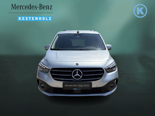 Interne Fahrzeugnr.:: 0924012Ausstattungslinien und -Pakete:  Advantage-Paket,   Aktives Sicherheits-Paket,   Chrom Interieur-Paket,   Edition,   Modellgeneration 0,   Navigation Paket,   Ohne Aufbauhersteller Sondermodul,   Ohne Paket BAUSTELLE,   Progressive,   Sondermodell,   Spiegel-Paket,   Technik-Paket,   Winter-PaketExterieur:  17" Leichtmetallräder,   43,2 cm (17'') LM-Räder im 5-Speichen-Design,   Abdeckung Schiebetürschiene in Wagenfarbe,   Anhängerkupplung Kugelkopf fest,   Ausführung Standard,   Außenspiegel elektr. heranklappbar u. verstellbar,   Außenspiegel lackiert in Wagenfarbe,   Dachreling mit integriertem Grundträger,   ECO Catalysator 90g,   Einstiegsleisten mit "Mercedes-Benz" Schriftzug,   EMISSIONSKLASSE EURO 6E M/N1 GR. II,   Fenster in Heckklappe mit Wisch- und Waschanlage,   Frontscheibe heizbar,   Gewichtsvariante 2.199 kg,   Griffleiste über Kennzeichen in Wagenfarbe,   Heckklappe,   Heckscheibe heizbar,   Inland - Code,   INTERNER CODE AC1B2,   Komplettfahrzeug,   Kältemittel R-1234yf,   Kühlergrill verchromt,   Laderaum-Schiebetür links mit Fenster,   LED High Performance-Scheinwerfer,   Modellgeneration GSR2B,   Nebelscheinwerfer in LED-Technik,   Ohne Ladekabel Traktionsbatterie E-Cell,   Ohne Staub-Kit,   Ohne Steinschlagschutz,   Premium Komplettradschutz (3 Jahre),   Radstand 2716 mm,   Schiebetür rechts mit Fenster,   Standardwegausführung,   STEUERCODE - B2C Identifier,   Steuercode Umstellung WLTP,   Türgriffe lackiert in Wagenfarbe,   Verbrenner,   VIN von außen sichtbar,   Wischwasserbehälter mit größerem Volumen,   Zierstab Heckklappe ChromInterieur:  Ambientebeleuchtung,   Armlehne mit Staufach,   Elektrische Fensterheber in Schiebetüren,   Fahrersitz höhenverstellbar mit Lordosestütze,   Fenster fest hinten,   Fensterheber vorn elektr. m. Komfortbedienfunktion,   Fondsitzbank FOLD &amp; LOAD 1/3 : 2/3 teilbar,   Gepäckraumabdeckung,   Handschuhfach, Beifahrerseite, geschlossen,   Innenraumbeleuchtung in LED-Technik,   Innenraumspiegel,   Innenspiegel  automatisch abblendend,   Innenverkleidung gehobene Ausführung,   Klimatisierungsautomatik Thermotronic,   Klimazone 2 (gemäßigt),   Kopfstützen für Fahrgastraumsitze,   Kraftstofffilter mit Wasserabscheider,   Lederlenkrad,   Linkslenker,   Mit Gurt Mittelsitz Fond,   Mittelarmlehne ARTICO &amp; Türfelder NEOTEX,   Ohne Lastschutznetz,   Ohne Sitze in Reihe 3,   Schaltknauf Leder,   Sitzbezugsart Stoff,   Sitzheizung für Fahrer und Beifahrer,   Spiegel in Beifahrer-Sonnenblende,   Spiegel in Fahrer-Sonnenblende,   Steckdose 12 V im Fahrgastraum,   Steckdose 12 V Kofferraum / Laderaum,   Tachometer km/h,   Tasche an Fahrer- und Beifahrerrückenlehne,   Teilbelederte I-Tafel in Ledernachbildung ARTICO,   Teppichboden Fahrgastraum,   Teppichboden Kofferraum,   Tisch und beleuchtete Zierelemente an Rückenlehne,   Warmluftkanal zum Fahrgastraum,   Zierelemente Mattlack Seidenoptik silber,   Zierelement I-Tafel Hochglanzlack schwarzMultimedia:  2 USB Schnittstellen in Mittelkonsole hinten,   Digitales Extra: Erweiterte MBUX Funktionen,   Digitales Extra: Festplatten-Navigation,   Digitales Extra: Remote Services Plus,   Digitales Extra: Smartphone Integration,   Digitales Radio (DAB),   Kabelloses Ladesystem für mobile Endgeräte,   Kombiinstrument mit Farbdisplay,   Kommunikationsmodul (LTE) für digitale Dienste,   Live Traffic Information,   MBUX Multimediasystem und Navi mit 9,5 Zoll Display,   Mercedes-Benz Notrufsystem,   Navigation PLUS,   Sprache Kombiinstrument - deutsch,   Vorrüstung für Digitale ExtrasKomfort und Umwelt:  7-Gang-Automatikgetriebe,   Aktiver Park-Assistent,   Aktiver Spurhalte-Assistent,   ATTENTION ASSIST B,   Berganfahrhilfe,   Colorverglasung im Fond, Schwarzglas,   Diesel,   ECO Start-Stop Funktion,   Fernlichtassistent,   i-Size Kindersitzbefestigung,   Intelligenter Geschwindigkeitsassistent (ISA),   Keyless-Go,   Lenkradheizung,   Lenkrad in Neigung und Höhe verstellbar,   Licht- und Regensensor,   Mercedes-Benz Mobilo mit DSB und GgD,   Multifunktionslenkrad,   Partikelfilter,   Rückfahrkamera,   Tempomat,   Totwinkel-Assistent,   Zuheizer  elektrischSicherheit:  Airbag Fahrer und Beifahrer,   Aktiver Brems-Assistent,   Automatische Beifahrerairbag-Abschaltung,   Bremsanlage mit ABS und ASR,   elek. Feststellbremse,   Elektronisches Stabilitätsprogramm (ESP),   Gurtwarneinrichtung für Fahrer, Beifahrer und Fond,   Kindersicherung Türen und Fenster im Fahrgastraum,   Mittenairbag, Thorax-Sidebags, Windowbags v. + h.,   Ohne Einbruch-/Diebstahlwarnanlage,   Reifendrucküberwachung an VA u. HA, drahtlos,   Unterbodenschutz Kunststoff,   Verbandtasche.