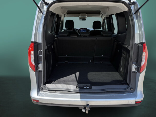 Interne Fahrzeugnr.:: 0924012Ausstattungslinien und -Pakete:  Advantage-Paket,   Aktives Sicherheits-Paket,   Chrom Interieur-Paket,   Edition,   Modellgeneration 0,   Navigation Paket,   Ohne Aufbauhersteller Sondermodul,   Ohne Paket BAUSTELLE,   Progressive,   Sondermodell,   Spiegel-Paket,   Technik-Paket,   Winter-PaketExterieur:  17" Leichtmetallräder,   43,2 cm (17'') LM-Räder im 5-Speichen-Design,   Abdeckung Schiebetürschiene in Wagenfarbe,   Anhängerkupplung Kugelkopf fest,   Ausführung Standard,   Außenspiegel elektr. heranklappbar u. verstellbar,   Außenspiegel lackiert in Wagenfarbe,   Dachreling mit integriertem Grundträger,   ECO Catalysator 90g,   Einstiegsleisten mit "Mercedes-Benz" Schriftzug,   EMISSIONSKLASSE EURO 6E M/N1 GR. II,   Fenster in Heckklappe mit Wisch- und Waschanlage,   Frontscheibe heizbar,   Gewichtsvariante 2.199 kg,   Griffleiste über Kennzeichen in Wagenfarbe,   Heckklappe,   Heckscheibe heizbar,   Inland - Code,   INTERNER CODE AC1B2,   Komplettfahrzeug,   Kältemittel R-1234yf,   Kühlergrill verchromt,   Laderaum-Schiebetür links mit Fenster,   LED High Performance-Scheinwerfer,   Modellgeneration GSR2B,   Nebelscheinwerfer in LED-Technik,   Ohne Ladekabel Traktionsbatterie E-Cell,   Ohne Staub-Kit,   Ohne Steinschlagschutz,   Premium Komplettradschutz (3 Jahre),   Radstand 2716 mm,   Schiebetür rechts mit Fenster,   Standardwegausführung,   STEUERCODE - B2C Identifier,   Steuercode Umstellung WLTP,   Türgriffe lackiert in Wagenfarbe,   Verbrenner,   VIN von außen sichtbar,   Wischwasserbehälter mit größerem Volumen,   Zierstab Heckklappe ChromInterieur:  Ambientebeleuchtung,   Armlehne mit Staufach,   Elektrische Fensterheber in Schiebetüren,   Fahrersitz höhenverstellbar mit Lordosestütze,   Fenster fest hinten,   Fensterheber vorn elektr. m. Komfortbedienfunktion,   Fondsitzbank FOLD &amp; LOAD 1/3 : 2/3 teilbar,   Gepäckraumabdeckung,   Handschuhfach, Beifahrerseite, geschlossen,   Innenraumbeleuchtung in LED-Technik,   Innenraumspiegel,   Innenspiegel  automatisch abblendend,   Innenverkleidung gehobene Ausführung,   Klimatisierungsautomatik Thermotronic,   Klimazone 2 (gemäßigt),   Kopfstützen für Fahrgastraumsitze,   Kraftstofffilter mit Wasserabscheider,   Lederlenkrad,   Linkslenker,   Mit Gurt Mittelsitz Fond,   Mittelarmlehne ARTICO &amp; Türfelder NEOTEX,   Ohne Lastschutznetz,   Ohne Sitze in Reihe 3,   Schaltknauf Leder,   Sitzbezugsart Stoff,   Sitzheizung für Fahrer und Beifahrer,   Spiegel in Beifahrer-Sonnenblende,   Spiegel in Fahrer-Sonnenblende,   Steckdose 12 V im Fahrgastraum,   Steckdose 12 V Kofferraum / Laderaum,   Tachometer km/h,   Tasche an Fahrer- und Beifahrerrückenlehne,   Teilbelederte I-Tafel in Ledernachbildung ARTICO,   Teppichboden Fahrgastraum,   Teppichboden Kofferraum,   Tisch und beleuchtete Zierelemente an Rückenlehne,   Warmluftkanal zum Fahrgastraum,   Zierelemente Mattlack Seidenoptik silber,   Zierelement I-Tafel Hochglanzlack schwarzMultimedia:  2 USB Schnittstellen in Mittelkonsole hinten,   Digitales Extra: Erweiterte MBUX Funktionen,   Digitales Extra: Festplatten-Navigation,   Digitales Extra: Remote Services Plus,   Digitales Extra: Smartphone Integration,   Digitales Radio (DAB),   Kabelloses Ladesystem für mobile Endgeräte,   Kombiinstrument mit Farbdisplay,   Kommunikationsmodul (LTE) für digitale Dienste,   Live Traffic Information,   MBUX Multimediasystem und Navi mit 9,5 Zoll Display,   Mercedes-Benz Notrufsystem,   Navigation PLUS,   Sprache Kombiinstrument - deutsch,   Vorrüstung für Digitale ExtrasKomfort und Umwelt:  7-Gang-Automatikgetriebe,   Aktiver Park-Assistent,   Aktiver Spurhalte-Assistent,   ATTENTION ASSIST B,   Berganfahrhilfe,   Colorverglasung im Fond, Schwarzglas,   Diesel,   ECO Start-Stop Funktion,   Fernlichtassistent,   i-Size Kindersitzbefestigung,   Intelligenter Geschwindigkeitsassistent (ISA),   Keyless-Go,   Lenkradheizung,   Lenkrad in Neigung und Höhe verstellbar,   Licht- und Regensensor,   Mercedes-Benz Mobilo mit DSB und GgD,   Multifunktionslenkrad,   Partikelfilter,   Rückfahrkamera,   Tempomat,   Totwinkel-Assistent,   Zuheizer  elektrischSicherheit:  Airbag Fahrer und Beifahrer,   Aktiver Brems-Assistent,   Automatische Beifahrerairbag-Abschaltung,   Bremsanlage mit ABS und ASR,   elek. Feststellbremse,   Elektronisches Stabilitätsprogramm (ESP),   Gurtwarneinrichtung für Fahrer, Beifahrer und Fond,   Kindersicherung Türen und Fenster im Fahrgastraum,   Mittenairbag, Thorax-Sidebags, Windowbags v. + h.,   Ohne Einbruch-/Diebstahlwarnanlage,   Reifendrucküberwachung an VA u. HA, drahtlos,   Unterbodenschutz Kunststoff,   Verbandtasche.