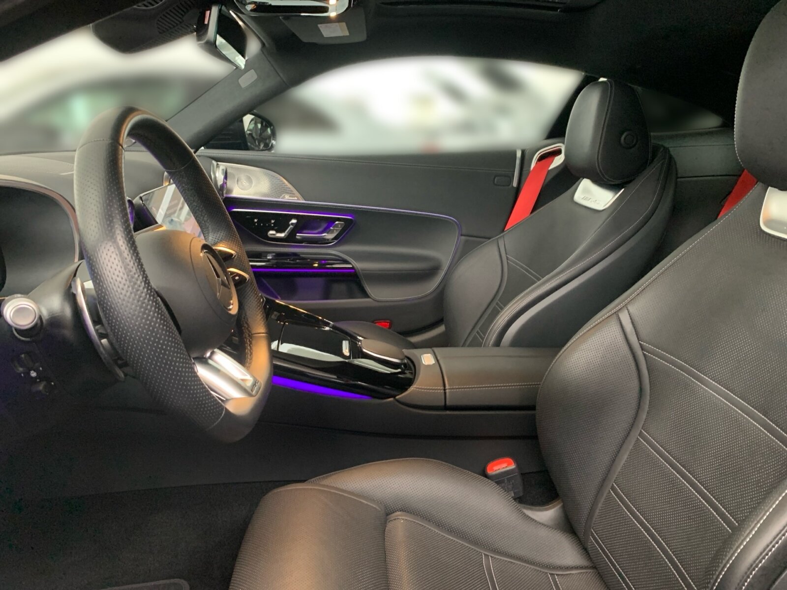 Ausstattungslinien und -Pakete:  AMG Aerodynamik-Paket,   AMG DYNAMIC PLUS Paket,   AMG Night-Paket:  ENERGIZING Paket Plus,   Fahrassistenz-Paket:  Laderaum-Paket,   Memory-Paket:  Memory Park-Assistent,   Park-Paket mit Remote-Parkfunktionen,   Premium Plus,   Spiegel-Paket:  USB-Paket PlusExterieur:  50,8 cm (20") AMG Leichtmetallräder im 10-Doppelspeichen-Design,   AIRPANEL,   AMG ACTIVE RIDE CONTROL Fahrwerk,   AMG Bremssättel gelb lackiert,   AMG Einstiegsleisten mit "AMG" Schriftzug, beleuchtet und mit Wechselcover,   AMG Heckflügel feststehend,   AMG Hinterachs-Sperrdifferenzial elektronisch,   AMG Motorlager dynamisch,   Außenspiegel elektrisch anklappbar:  Designschlüssel mit Chromapplikationen,   DIGITAL LIGHT mit Projektionsfunktion,   Fahrzeug mit Linkslenkung,   Hintere Sensoren für Spurhalte-Assistent,   Lichtinszenierung AMG (Seitenschweller mit Projektionsfunktion),   MAGIC VISION CONTROL,   Motor-Restwärmenutzung,   Motorsound-System (AMG Real Performance Sound),   Produktschutz Teilschutz,   Projektionsfunktion von Symbolen,   Radgroesse 20" Mischbereifung Variante 2 AMG,   SPEED+ - LOADINDEX 105 Y XL + 107 Y XL,   Steuer-Code - Funktion GSR-ISA,   Steuercode Demo Car,   Steuercode Demo Car MIG,   Steuercode Umstellung WLTP mit RDE,   Vorrüstung für Projektionsfunktion Animationen,   Vorrüstung für Projektionsfunktion Symbole,   Wärmedämmend dunkel getöntes GlasInterieur:  Ambientebeleuchtung:  AMG Lenkradtasten,   AMG Performance Lenkrad in Leder Nappa:  AMG Zierelemente in Schwarz hochglänzend,   Bedienungsanleitung und Serviceinformation - deutsch,   Beifahrersitz mit Gewichtserkennung,   Cupholder,   Fondsitze mit umklappbaren Sitzlehnen,   Klimatisierungsautomatik Thermotronic:  LEDER / NAPPA / SEMIANILIN,   MANUFAKTUR Innenhimmel Mikrofaser MICROCUT schwarz,   Multikontursitze für Fahrer und Beifahrer,   Sicherheitsgurte in Rot:  Sonnenblende ausziehbar,   Steckdose im KofferraumMultimedia:  AMG Track Pace:  Android Auto:  Apple CarPlay:  Burmester® Surround-Soundsystem:  Digitales Extra: Erweiterte Funktionen MBUX,   Digitales Extra: Festplatten-Navigation,   Digitales Extra: Remote Services Premium,   Digitales Extra: Smartphone Integration,   Digitales Extra: Vorrüstung für Live Traffic Information,   Digitales Extra: Vorrüstung für MBUX Entertainment Plus,   Digitales Extra: Vorrüstung für Navigationsdienste,   Digitales Radio:  Fahrerdisplay,   Head-Up Display:  Headunit Länderset für ECE (NTG 7),   Kabelloses Ladesystem für mobile Endgeräte vorn:  Kommunikationsmodul (LTE) für die Nutzung von Digitalen Extras,   MBUX Augmented Reality für Navigation:  MBUX Multimediasystem:  MBUX Navigation Premium,   Mercedes-Benz Notrufsystem:  Soundpersonalisierung,   Sprache Kombiinstrument - deutsch,   Techn. Kommunikationsmodulvariante für ECE,   Vorrüstung für digitalen Fahrzeugschlüssel für Smartphone,   Vorrüstung für digitales Radio:  Zentraldisplay:Komfort und Umwelt:  360°-Kamera:  Adaptiver Fernlicht-Assistent Plus:  Aktiver Geschwindigkeitslimit-Assistent:  Aktiver Park-Assistent:  Aktiver Spurhalte-Assistent:  Aktiver Spurwechselassistent,   AMG SPEEDSHIFT MCT 9G,   Ausweichunterstützung (Ausweichassistent),   Easy-Pack Heckklappe:  Erweitertes automatisches Wiederanfahren im Stau,   Fahrassistenz-System: Rettungsgassen-Assistent,   Hands-Free Access,   Hinterachslenkung:  i-Size Kindersitzbefestigung Beifahrersitz,   Innen- und Außenspiegel automatisch abblendend,   ISOFIX Kindersitzverankerungen:  KEYLESS-GO mit flächenbündigen Türgriffen,   KEYLESS-GO Start-Funktion:  Kraftstofftanksystem für EU6d-Norm:  Lenkradheizung:  MBUX Interieur-Assistent,   Nothalt-Assistent mit Hands-off Spurwechsel Software,   Panoramadach:  Passive Personenanwesenheitserinnerung,   Sitzklimatisierung für Fahrer und Beifahrer:  Streckenbasierte Geschwindigkeitsanpassung,   Verkehrszeichen-Assistent:Sicherheit:  AMG Hochleistungs- Verbundbremsanlage,   Deaktivierung Schließrückmeldung über Fanfare,   DISTRONIC PLUS inkl. BAS PLUS und PRE-SAFE® Bremse:  Distronic Plus Querunterstützung (DTR+Q),   Einbruch- und Diebstahlwarnanlage mit Vorrüstung für Kollisionserkennung:  Fingerabdrucksensor,   Fond-Sicherheitsgurt mit Gurtkraftbegrenzer,   Fondgurt-Statusanzeige im Instrumenten-Display,   GUARD 360° Fahrzeugschutz Plus,   Innenraumabsicherung,   Kneebag:  PRE-SAFE ® -System:  Rating Länderset EURO-NCAP,   Reifendruckkontrolle (RDK):  Sidebags:.
