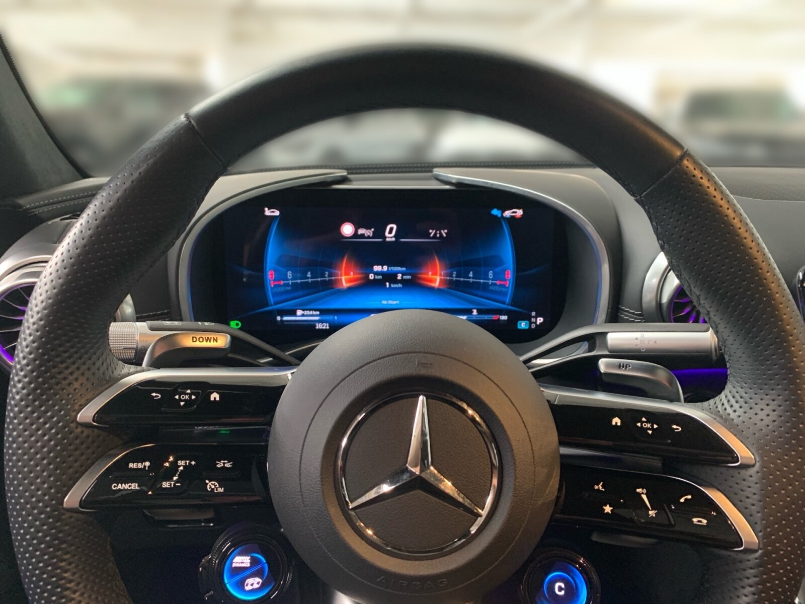 Ausstattungslinien und -Pakete:  AMG Aerodynamik-Paket,   AMG DYNAMIC PLUS Paket,   AMG Night-Paket:  ENERGIZING Paket Plus,   Fahrassistenz-Paket:  Laderaum-Paket,   Memory-Paket:  Memory Park-Assistent,   Park-Paket mit Remote-Parkfunktionen,   Premium Plus,   Spiegel-Paket:  USB-Paket PlusExterieur:  50,8 cm (20") AMG Leichtmetallräder im 10-Doppelspeichen-Design,   AIRPANEL,   AMG ACTIVE RIDE CONTROL Fahrwerk,   AMG Bremssättel gelb lackiert,   AMG Einstiegsleisten mit "AMG" Schriftzug, beleuchtet und mit Wechselcover,   AMG Heckflügel feststehend,   AMG Hinterachs-Sperrdifferenzial elektronisch,   AMG Motorlager dynamisch,   Außenspiegel elektrisch anklappbar:  Designschlüssel mit Chromapplikationen,   DIGITAL LIGHT mit Projektionsfunktion,   Fahrzeug mit Linkslenkung,   Hintere Sensoren für Spurhalte-Assistent,   Lichtinszenierung AMG (Seitenschweller mit Projektionsfunktion),   MAGIC VISION CONTROL,   Motor-Restwärmenutzung,   Motorsound-System (AMG Real Performance Sound),   Produktschutz Teilschutz,   Projektionsfunktion von Symbolen,   Radgroesse 20" Mischbereifung Variante 2 AMG,   SPEED+ - LOADINDEX 105 Y XL + 107 Y XL,   Steuer-Code - Funktion GSR-ISA,   Steuercode Demo Car,   Steuercode Demo Car MIG,   Steuercode Umstellung WLTP mit RDE,   Vorrüstung für Projektionsfunktion Animationen,   Vorrüstung für Projektionsfunktion Symbole,   Wärmedämmend dunkel getöntes GlasInterieur:  Ambientebeleuchtung:  AMG Lenkradtasten,   AMG Performance Lenkrad in Leder Nappa:  AMG Zierelemente in Schwarz hochglänzend,   Bedienungsanleitung und Serviceinformation - deutsch,   Beifahrersitz mit Gewichtserkennung,   Cupholder,   Fondsitze mit umklappbaren Sitzlehnen,   Klimatisierungsautomatik Thermotronic:  LEDER / NAPPA / SEMIANILIN,   MANUFAKTUR Innenhimmel Mikrofaser MICROCUT schwarz,   Multikontursitze für Fahrer und Beifahrer,   Sicherheitsgurte in Rot:  Sonnenblende ausziehbar,   Steckdose im KofferraumMultimedia:  AMG Track Pace:  Android Auto:  Apple CarPlay:  Burmester® Surround-Soundsystem:  Digitales Extra: Erweiterte Funktionen MBUX,   Digitales Extra: Festplatten-Navigation,   Digitales Extra: Remote Services Premium,   Digitales Extra: Smartphone Integration,   Digitales Extra: Vorrüstung für Live Traffic Information,   Digitales Extra: Vorrüstung für MBUX Entertainment Plus,   Digitales Extra: Vorrüstung für Navigationsdienste,   Digitales Radio:  Fahrerdisplay,   Head-Up Display:  Headunit Länderset für ECE (NTG 7),   Kabelloses Ladesystem für mobile Endgeräte vorn:  Kommunikationsmodul (LTE) für die Nutzung von Digitalen Extras,   MBUX Augmented Reality für Navigation:  MBUX Multimediasystem:  MBUX Navigation Premium,   Mercedes-Benz Notrufsystem:  Soundpersonalisierung,   Sprache Kombiinstrument - deutsch,   Techn. Kommunikationsmodulvariante für ECE,   Vorrüstung für digitalen Fahrzeugschlüssel für Smartphone,   Vorrüstung für digitales Radio:  Zentraldisplay:Komfort und Umwelt:  360°-Kamera:  Adaptiver Fernlicht-Assistent Plus:  Aktiver Geschwindigkeitslimit-Assistent:  Aktiver Park-Assistent:  Aktiver Spurhalte-Assistent:  Aktiver Spurwechselassistent,   AMG SPEEDSHIFT MCT 9G,   Ausweichunterstützung (Ausweichassistent),   Easy-Pack Heckklappe:  Erweitertes automatisches Wiederanfahren im Stau,   Fahrassistenz-System: Rettungsgassen-Assistent,   Hands-Free Access,   Hinterachslenkung:  i-Size Kindersitzbefestigung Beifahrersitz,   Innen- und Außenspiegel automatisch abblendend,   ISOFIX Kindersitzverankerungen:  KEYLESS-GO mit flächenbündigen Türgriffen,   KEYLESS-GO Start-Funktion:  Kraftstofftanksystem für EU6d-Norm:  Lenkradheizung:  MBUX Interieur-Assistent,   Nothalt-Assistent mit Hands-off Spurwechsel Software,   Panoramadach:  Passive Personenanwesenheitserinnerung,   Sitzklimatisierung für Fahrer und Beifahrer:  Streckenbasierte Geschwindigkeitsanpassung,   Verkehrszeichen-Assistent:Sicherheit:  AMG Hochleistungs- Verbundbremsanlage,   Deaktivierung Schließrückmeldung über Fanfare,   DISTRONIC PLUS inkl. BAS PLUS und PRE-SAFE® Bremse:  Distronic Plus Querunterstützung (DTR+Q),   Einbruch- und Diebstahlwarnanlage mit Vorrüstung für Kollisionserkennung:  Fingerabdrucksensor,   Fond-Sicherheitsgurt mit Gurtkraftbegrenzer,   Fondgurt-Statusanzeige im Instrumenten-Display,   GUARD 360° Fahrzeugschutz Plus,   Innenraumabsicherung,   Kneebag:  PRE-SAFE ® -System:  Rating Länderset EURO-NCAP,   Reifendruckkontrolle (RDK):  Sidebags:.