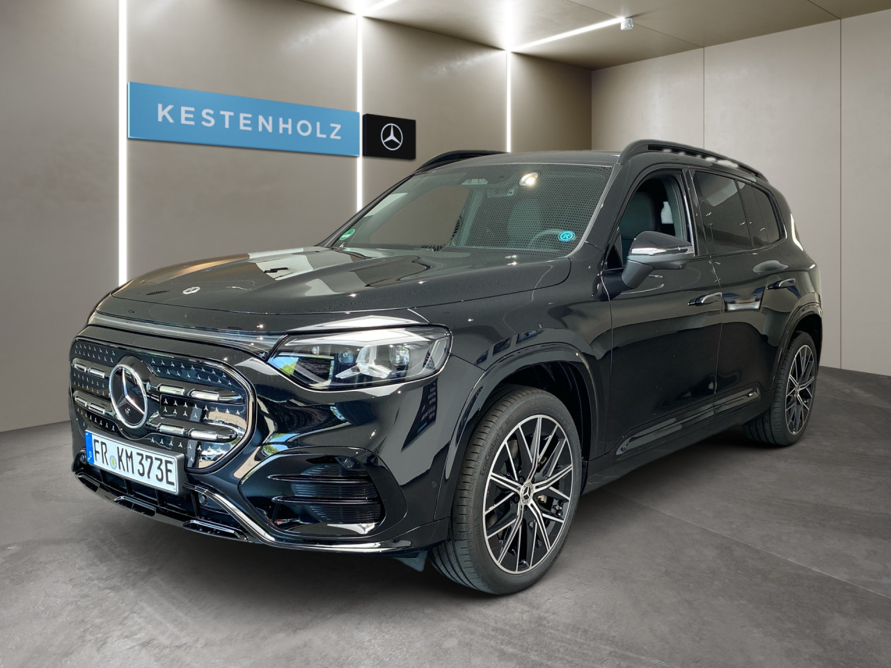 Getriebe: AutomatikgetriebeDetailangaben f&uuml;r XEV Fahrzeug: Batterietechnologie: Lithium-Ionen,  Nutzbare Batteriekapazit&auml;t: 85,0kWh,  Ladezeit (in Minuten): 540 (10% bis 100%),  Schnellladezeit (in Minuten): 22 (10% bis 80%)Ausstattungslinie: AMG Line InterieurAusstattungspakete: AMG Sportpaket,  Premiumpaket,  Night-Paket,  SpiegelpaketAssistenzsysteme: Fernlichtassistent: Plus,  PARKTRONIC,  R&uuml;ckfahrkamera,  Adaptive Cruise Control ACC,  Berganfahrhilfe,  Spracheingabesystem,  M&uuml;digkeitserkennung,  Spurwechselassistent,  Spurhalteassistent,  Bremsassistent,  COLLISION PREVENTION ASSIST,  GespannstabilisierungLicht und Sicht: Multibeam LED Scheinwerfer,  Tagfahrlicht,  W&auml;rmeschutzverglasung,  Ambientebeleuchtung,  LichtsensorAudio &amp; Kommunikation: MBUX,  Radio: Steuercode Funktion Radio Standard AM/FM,  Digitaler Radioempfang DAB,  AUX &amp; USB Anschluss,  Handyvorbereitung Bluetooth,  WLAN HotspotKomfort: Klimaautomatik,  Panoramadach,  Memoryfunktion Fahrersitz,  Lordosenst&uuml;tze Fahrer,  Sitzheizung Fahrer/Beifahrer,  Sportsitze,  Armauflage hinten,  Servolenkung,  Lenks&auml;ule verstellbar,  HANDS-FREE ACCESS,  Start-Stopp System,  Zentralverriegelung,  Fensterheber elektrisch,  EASY-PACK Heckklappe,  W&auml;rmepumpeInterieur: Sitze Kunstleder Ledernachbildung ARTICO Nappaoptik / Mikrofaser MICROCUT schwarz,  Innenfarbe schwarz,  Multifunktions-Sport-/Lederlenkrad,  Bordcomputer,  Dekoreinlagen: H43 Zierelemente Aluminium mit Carbonschliff hell,  Lenkrad-SchaltwippenExterieur: Anh&auml;ngerkupplung schwenkbar,  Touchscreen Bedienung,  AMG Leichtmetallfelgen 20 Zoll: Im Vielspeichen-Design,  Au&szlig;enspiegel elekt.,  Reifenpannenset,  Notrufsystem,  Gleichstromladesystem (DC Laden)Airbags: MittelairbagSicherheit: i-Size Kindersitzbefestigung,  Fu&szlig;g&auml;ngerschutzsystem,  Fahrer- /Beifahrerairbag,  Seitenairbag vorn und hinten,  Knieairbag Fahrer,  Traktionskontrolle,  Elektr. Stabilit&auml;tsprogramm ESP,  Reifendruckverlust-Warnung,  Wegfahrsperre,  Au&szlig;entemperatur Anzeige,  Antiblockiersystem ABS,  Bremsverschlei&szlig;anzeige,  Notbremsassistent,  Akustischer Umfeldschutz,  Totwinkel-AssistentWeitere Ausstattung: 18W PREPARATION - AUTOMATED PARKING ASSIST (APA),  637 Flexibles Ladesystem Pro,  1B3 Techn. Kommunikationsmodulvariante f&uuml;r ECE,  99B aktive Verstelld&auml;mpfung Normally open,  63B Fahrzeugsteckdose,  K56 Geschwindigkeitslimit-Warnung,  K59 Ausweichlenk-Funktion,  2U1 AIRPANEL,  K58 Nothalt-Funktion,  2U8 K&auml;ltemittel 1234yf,  11W PREPARATION - EXTENDED TRAFFIC SIGN ASSIST (ETSA),  807 Modelljahrcode,  K61 Man&ouml;vrier-Assistent,  L Linkslenkung,  SW0 BATTERY SOFTWARE OUTPUT LEVEL BASIC,  U20 12-V-Steckdose f&uuml;r Beifahrer,  896 Digitales Extra: Vorr&uuml;stung f&uuml;r Digitalen Fahrzeugschl&uuml;ssel f&uuml;r Smartphone,  897 Kabelloses Ladesystem f&uuml;r mobile Endger&auml;te vorn,  12W PREPARATION - ACTIVE BLIND SPOT MONITORING (ABSM),  U23 Sitzbelegungserkennung f&uuml;r Fondsitze,  4B9 Flexibles Ladesystem Pro,  25W PREPARATION - ACTIVE LANE CHANGE ASSIST (ALCA),  13W PREPARATION - ACTIVE LANE STEERING ASSIST (ALSA),  8K0 Limiter,  Memory-Paket,  430 Terrain Mode,  EMC ELEKTROMOTOR VORNE - EATS-MODUL 1.6,  6P5 Steuercode Vertrieb  f. Code 475,  70V Speed- und Loadindex 100W XL+101W XL,  0U1 Headunit L&auml;nderset f&uuml;r ECE (NTG 7),  K12 Steuercode f&uuml;r Serviceintervall,  166 Produktionsstandort Fahrzeug Kecskem&eacute;t,  567 Fondsitze l&auml;ngs verstellbar,  8U4 PTC-Batterie-Zuheizer f&uuml;r Hybrid/EV,  3K0 Mercedes Stern teilbeleuchtet,  3K1 Vorderer Kofferraum mechanisch,  31W PREP. - AUTOMATIC SPEED CONTROL,  84B On-board AC-Lader bis 22 kW,  72B USB-Paket Plus,  693 Gleichstrom-Ladesystem (DC-Laden mit 800 V),  04U Transparente Motorhaube,  28W PREP. - EXTENDED RESTART BY STOP AND GO TRAFFIC,  698 VISION CONTROL,  458 Fahrerdisplay,  20W PREPARATION - SURROUND VIEW SYSTEM (SVS),  219 Selfie- und Videokamera,  BAG EB5XY - BATTERIE,  K34 Digitales Extra: Streckenbasierte Geschwindigkeits-Anpassung,  29W PREPARATION - SPEED ADJUSTMENT TRACK-BASED,  589 Umfeldbeleuchtung mit animierter Projektion des Mercedes-Benz Pattern,  2-fach,  986 Identifikationsschild mit VIN-Nummer,  868 ZentraldisplaySonstige Ma&szlig;e und Gewichte: Nutzlast: 505 kg,  zul&auml;ssiges Gesamtgewicht: 2.780 kg,  Radstand: 2.889 mm24 Monate Garantie ab Erstzulassung. Fahrzeug hat Haltedauer. Liefertermin in Abstimmung mit dem Verk&auml;ufer. Irrt&uuml;mer und &Auml;nderungen vorbehalten