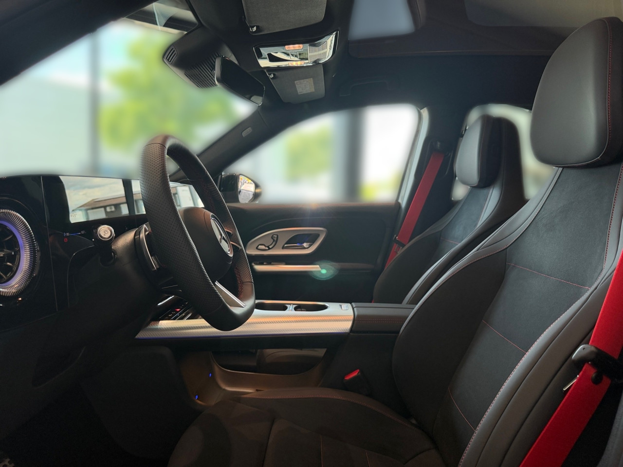 Getriebe: AutomatikgetriebeDetailangaben f&uuml;r XEV Fahrzeug: Batterietechnologie: Lithium-Ionen,  Nutzbare Batteriekapazit&auml;t: 85,0kWh,  Ladezeit (in Minuten): 540 (10% bis 100%),  Schnellladezeit (in Minuten): 22 (10% bis 80%)Ausstattungslinie: AMG Line Exterieur: AMG Line Plus,  AMG Line InterieurAusstattungspakete: AMG Sportpaket,  Premiumpaket,  Night-Paket,  SpiegelpaketAssistenzsysteme: Fernlichtassistent: Plus,  PARKTRONIC,  R&uuml;ckfahrkamera,  Adaptive Cruise Control ACC,  Berganfahrhilfe,  Spracheingabesystem,  M&uuml;digkeitserkennung,  Spurwechselassistent,  Spurhalteassistent,  Bremsassistent,  COLLISION PREVENTION ASSIST,  GespannstabilisierungLicht und Sicht: Multibeam LED Scheinwerfer,  Tagfahrlicht,  W&auml;rmeschutzverglasung,  Ambientebeleuchtung,  LichtsensorAudio &amp; Kommunikation: MBUX,  Radio: Steuercode Funktion Radio Standard AM/FM,  Digitaler Radioempfang DAB,  AUX &amp; USB Anschluss,  Handyvorbereitung Bluetooth,  WLAN HotspotKomfort: Klimaautomatik,  Panoramadach,  Memoryfunktion Fahrersitz,  Lordosenst&uuml;tze Fahrer,  Sitzheizung Fahrer/Beifahrer,  Sportsitze,  Armauflage hinten,  Servolenkung,  Lenks&auml;ule verstellbar,  HANDS-FREE ACCESS,  Start-Stopp System,  Zentralverriegelung,  Fensterheber elektrisch,  EASY-PACK Heckklappe,  W&auml;rmepumpeInterieur: Sitze Kunstleder Ledernachbildung ARTICO Nappaoptik / Mikrofaser MICROCUT schwarz,  Innenfarbe schwarz,  Multifunktions-Sport-/Lederlenkrad,  Bordcomputer,  Dekoreinlagen: H43 Zierelemente Aluminium mit Carbonschliff hell,  Lenkrad-SchaltwippenExterieur: Anh&auml;ngerkupplung schwenkbar,  Touchscreen Bedienung,  AMG Leichtmetallfelgen 20 Zoll: im 5-Doppelspeichen-Design,  Au&szlig;enspiegel elekt.,  Reifenpannenset,  NotrufsystemAirbags: MittelairbagSicherheit: i-Size Kindersitzbefestigung,  Fu&szlig;g&auml;ngerschutzsystem,  Fahrer- /Beifahrerairbag,  Seitenairbag vorn und hinten,  Knieairbag Fahrer,  Traktionskontrolle,  Elektr. Stabilit&auml;tsprogramm ESP,  Reifendruckverlust-Warnung,  Wegfahrsperre,  Au&szlig;entemperatur Anzeige,  Antiblockiersystem ABS,  Bremsverschlei&szlig;anzeige,  Notbremsassistent,  Akustischer Umfeldschutz,  Totwinkel-AssistentWeitere Ausstattung: 18W PREPARATION - AUTOMATED PARKING ASSIST (APA),  637 Flexibles Ladesystem Pro,  1B3 Techn. Kommunikationsmodulvariante f&uuml;r ECE,  99B aktive Verstelld&auml;mpfung Normally open,  63B Fahrzeugsteckdose,  K56 Geschwindigkeitslimit-Warnung,  K59 Ausweichlenk-Funktion,  2U1 AIRPANEL,  K58 Nothalt-Funktion,  2U8 K&auml;ltemittel 1234yf,  11W PREPARATION - EXTENDED TRAFFIC SIGN ASSIST (ETSA),  807 Modelljahrcode,  K61 Man&ouml;vrier-Assistent,  U1B Digitales Extra: Vorr&uuml;stung f&uuml;r MB.CHARGE Home Pro,  L Linkslenkung,  SW0 BATTERY SOFTWARE OUTPUT LEVEL BASIC,  U20 12-V-Steckdose f&uuml;r Beifahrer,  896 Digitales Extra: Vorr&uuml;stung f&uuml;r Digitalen Fahrzeugschl&uuml;ssel f&uuml;r Smartphone,  897 Kabelloses Ladesystem f&uuml;r mobile Endger&auml;te vorn,  12W PREPARATION - ACTIVE BLIND SPOT MONITORING (ABSM),  U23 Sitzbelegungserkennung f&uuml;r Fondsitze,  4B9 Flexibles Ladesystem Pro,  25W PREPARATION - ACTIVE LANE CHANGE ASSIST (ALCA),  13W PREPARATION - ACTIVE LANE STEERING ASSIST (ALSA),  8K0 Limiter,  Memory-Paket,  430 Terrain Mode,  EMC ELEKTROMOTOR VORNE - EATS-MODUL 1.6,  6P5 Steuercode Vertrieb  f. Code 475,  70V Speed- und Loadindex 100W XL+101W XL,  83B Gleichstrom-Ladesystem (DC-Laden zus&auml;tzlich mit 400 V),  0U1 Headunit L&auml;nderset f&uuml;r ECE (NTG 7),  K12 Steuercode f&uuml;r Serviceintervall,  166 Produktionsstandort Fahrzeug Kecskem&eacute;t,  567 Fondsitze l&auml;ngs verstellbar,  8U4 PTC-Batterie-Zuheizer f&uuml;r Hybrid/EV,  3K0 Mercedes Stern teilbeleuchtet,  3K1 Vorderer Kofferraum mechanisch,  31W PREP. - AUTOMATIC SPEED CONTROL,  84B On-board AC-Lader bis 22 kW,  72B USB-Paket Plus,  693 Gleichstrom-Ladesystem (DC-Laden mit 800 V),  04U Transparente Motorhaube,  28W PREP. - EXTENDED RESTART BY STOP AND GO TRAFFIC,  698 VISION CONTROL,  458 Fahrerdisplay,  20W PREPARATION - SURROUND VIEW SYSTEM (SVS),  219 Selfie- und Videokamera,  BAG EB5XY - BATTERIE,  K34 Digitales Extra: Streckenbasierte Geschwindigkeits-Anpassung,  29W PREPARATION - SPEED ADJUSTMENT TRACK-BASED,  589 Umfeldbeleuchtung mit animierter Projektion des Mercedes-Benz Pattern,  2-fach,  986 Identifikationsschild mit VIN-Nummer,  868 ZentraldisplaySonstige Ma&szlig;e und Gewichte: Nutzlast: 505 kg,  zul&auml;ssiges Gesamtgewicht: 2.780 kg,  Radstand: 2.889 mm24 Monate Garantie ab Erstzulassung. Fahrzeug hat Haltedauer. Liefertermin in Abstimmung mit dem Verk&auml;ufer. Irrt&uuml;mer und &Auml;nderungen vorbehalten