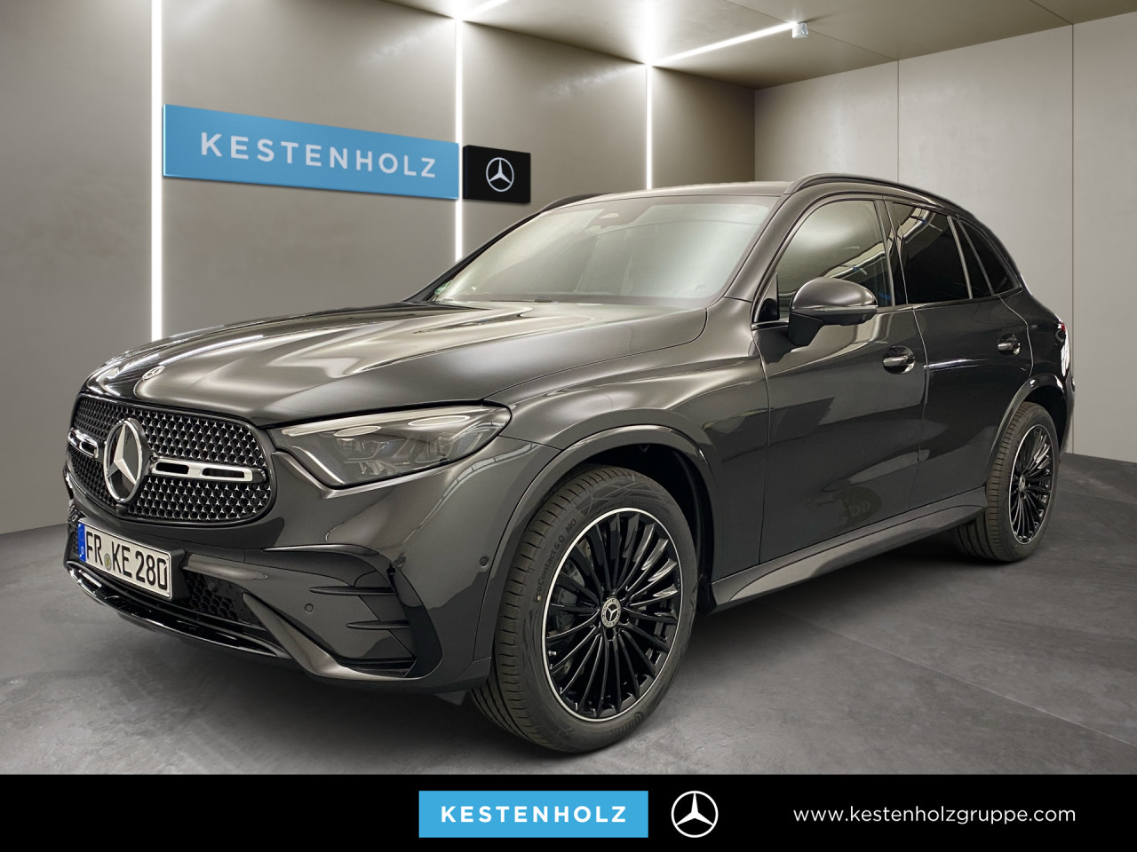 Getriebe: Automatikgetriebe 9 G-TRONIC, 9 G&auml;ngeAusstattungslinie: AMG Line Exterieur: Advanced Plus,  AMG Line InterieurAusstattungspakete: AMG Sportpaket,  Komfort Paket: Kofferraumkomfort-Paket,  Night-Paket,  Lichtpaket: Innenlichtpaket,  Ablagepaket,  Chrompaket,  SpiegelpaketAssistenzsysteme: Fernlichtassistent,  Aktiver Park-Assistent inkl. PARKTRONIC,  Surround-Kamerasystem: Park-Paket mit 360&deg;-Kamera,  DISTRONIC,  Berganfahrhilfe,  Spracheingabesystem,  M&uuml;digkeitserkennung,  Spurhalteassistent,  Bremsassistent,  COLLISION PREVENTION ASSIST,  ATTENTION ASSIST,  Verkehrszeichenerkennung,  GespannstabilisierungLicht und Sicht: Digital Light,  Tagfahrlicht,  Regensensor,  Automatisch abblendender Innenspiegel,  W&auml;rmeschutzverglasung,  Ambientebeleuchtung mehrfarbig,  LichtsensorAudio &amp; Kommunikation: MBUX,  Navigationssystem,  Radio,  Multi-Funktions-Display,  Digitaler Radioempfang DAB,  Soundsystem,  USB Anschluss,  Handyvorbereitung Bluetooth,  Android Auto u. Apple CarPlay,  Kabelloses Laden f&uuml;r Handys,  WLAN HotspotKomfort: Widescreen Cockpit,  Klimaautomatik,  Fahrer-/Beifahrersitz elektrisch,  Memoryfunktion Fahrersitz,  Lordosenst&uuml;tze Fahrer/Beifahrer,  Sitzheizung Fahrer/Beifahrer,  Sportsitze,  Armauflage Fahrer/Beifahrer,  Servolenkung,  Lenks&auml;ule verstellbar,  Keyless-Start,  Start-Stopp System,  Zentralver. mit Fernbedienung,  Fensterheber elektrisch,  EASY-PACK Heckklappe,  DYNAMIC SELECT,  Getr&auml;nkehalter vornInterieur: Sitze Kunstleder Ledernachbildung ARTICO / Mikrofaser MICROCUT schwarz,  Innenfarbe schwarz,  Multifunktions-Sport-/Lederlenkrad,  Bordcomputer,  R&uuml;cksitze klappbar,  Laderaumabdeckung: Easy Pack,  Dekoreinlagen: H08 Zierelemente Holz Linde linestructure anthrazit offenporig,  Lenkrad-SchaltwippenExterieur: AGILITY CONTROL Fahrwerk,  Anh&auml;ngerkupplung schwenkbar,  Touchscreen Bedienung,  AMG Leichtmetallfelgen 20 Zoll,  Au&szlig;enspiegel elekt. anklappbar,  Dachreling: schwarz,  Reifenpannenset,  NotrufsystemAirbags: MittelairbagSicherheit: i-Size Kindersitzbefestigung,  Fahrer- /Beifahrerairbag,  Seitenairbag vorn und hinten,  Knieairbag Fahrer,  Traktionskontrolle,  Elektr. Stabilit&auml;tsprogramm ESP,  Reifendruckkontrolle,  Wegfahrsperre,  Au&szlig;entemperatur Anzeige,  Antiblockiersystem ABS,  Bremsverschlei&szlig;anzeige,  Notbremsassistent,  Totwinkel-AssistentWeitere Ausstattung: Memory-Paket,  321 Fingerabdrucksensor,  PDB Advanced-Plus-Paket mit  Digitalen Extras,  DB7 Edition AMG-Line,  Gebrauchtwagensiegel: Junge SterneSonstige Ma&szlig;e und Gewichte: Nutzlast: 565 kg,  zul&auml;ssiges Gesamtgewicht: 2.550 kg,  Radstand: 2.888 mm24 Monate Garantie ab Erstzulassung. Fahrzeug hat Haltedauer. Liefertermin in Abstimmung mit dem Verk&auml;ufer. Irrt&uuml;mer und &Auml;nderungen vorbehalten