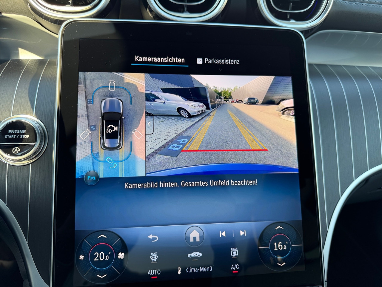 Getriebe: Automatikgetriebe 9 G-TRONIC, 9 G&auml;ngeAusstattungslinie: AMG Line Exterieur: Advanced Plus,  AMG Line InterieurAusstattungspakete: Winterpaket,  AMG Sportpaket,  Komfort Paket: Kofferraumkomfort-Paket,  Lichtpaket: Innenlichtpaket,  Ablagepaket,  Chrompaket,  SpiegelpaketAssistenzsysteme: Fernlichtassistent,  Aktiver Park-Assistent inkl. PARKTRONIC,  Surround-Kamerasystem: Park-Paket mit 360&deg;-Kamera,  DISTRONIC,  Berganfahrhilfe,  Spracheingabesystem,  M&uuml;digkeitserkennung,  Spurhalteassistent,  Bremsassistent,  COLLISION PREVENTION ASSIST,  ATTENTION ASSIST,  Verkehrszeichenerkennung,  GespannstabilisierungLicht und Sicht: Digital Light,  Tagfahrlicht,  Regensensor,  Automatisch abblendender Innenspiegel,  W&auml;rmeschutzverglasung,  Ambientebeleuchtung mehrfarbig,  LichtsensorAudio &amp; Kommunikation: MBUX,  Navigationssystem,  Radio,  Multi-Funktions-Display,  Digitaler Radioempfang DAB,  Soundsystem,  USB Anschluss,  Handyvorbereitung Bluetooth,  Android Auto u. Apple CarPlay,  Kabelloses Laden f&uuml;r Handys,  WLAN HotspotKomfort: Widescreen Cockpit,  Klimaautomatik,  Panorama-Schiebedach,  Fahrer-/Beifahrersitz elektrisch,  Memoryfunktion Fahrersitz,  Lordosenst&uuml;tze Fahrer/Beifahrer,  Sitzheizung Fahrer/Beifahrer,  Sportsitze,  Armauflage Fahrer/Beifahrer,  Servolenkung,  Lenks&auml;ule verstellbar,  Keyless-Start,  Start-Stopp System,  Zentralver. mit Fernbedienung,  Fensterheber elektrisch,  EASY-PACK Heckklappe,  DYNAMIC SELECT,  Getr&auml;nkehalter vornInterieur: Sitze Kunstleder Ledernachbildung ARTICO nevagrau / schwarz,  Innenfarbe grau,  Multifunktions-Sport-/Lederlenkrad,  Lenkradheizung,  Bordcomputer,  R&uuml;cksitze klappbar,  Laderaumabdeckung: Easy Pack,  Dekoreinlagen: H04 Zierelemente Holz schwarz offenporig aluminium lines,  Lenkrad-SchaltwippenExterieur: AGILITY CONTROL Fahrwerk,  Anh&auml;ngerkupplung schwenkbar,  Touchscreen Bedienung,  AMG Leichtmetallfelgen 19 Zoll,  Au&szlig;enspiegel elekt. anklappbar,  Dachreling,  Reifenpannenset,  NotrufsystemAirbags: MittelairbagSicherheit: i-Size Kindersitzbefestigung,  Fahrer- /Beifahrerairbag,  Seitenairbag vorn und hinten,  Knieairbag Fahrer,  Traktionskontrolle,  Elektr. Stabilit&auml;tsprogramm ESP,  Reifendruckkontrolle,  Wegfahrsperre,  Au&szlig;entemperatur Anzeige,  Antiblockiersystem ABS,  Bremsverschlei&szlig;anzeige,  Notbremsassistent,  Totwinkel-AssistentWeitere Ausstattung: Memory-Paket,  321 Fingerabdrucksensor,  PDB Advanced-Plus-Paket mit  Digitalen Extras,  896 Digitales Extra: Vorr&uuml;stung f&uuml;r Digitalen Fahrzeugschl&uuml;ssel f&uuml;r Smartphone,  DB7 Edition AMG-Line,  Gebrauchtwagensiegel: Junge SterneSonstige Ma&szlig;e und Gewichte: Nutzlast: 565 kg,  zul&auml;ssiges Gesamtgewicht: 2.550 kg,  Radstand: 2.888 mm24 Monate Garantie ab Erstzulassung. Fahrzeug hat Haltedauer. Liefertermin in Abstimmung mit dem Verk&auml;ufer. Irrt&uuml;mer und &Auml;nderungen vorbehalten
