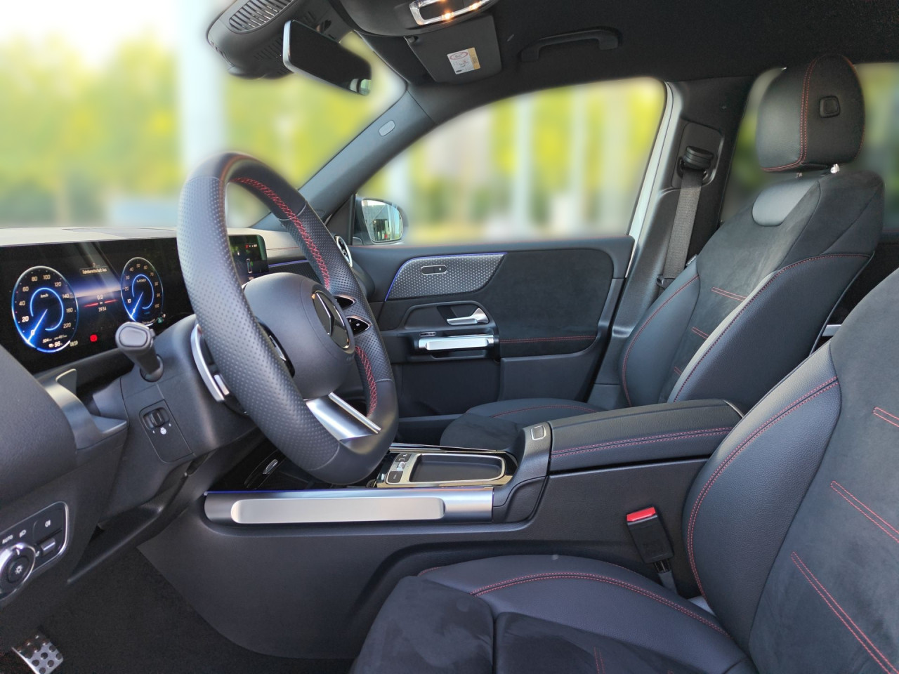 Getriebe: AutomatikgetriebeDetailangaben f&uuml;r XEV Fahrzeug: Batterietechnologie: Lithium-Ionen,  Nutzbare Batteriekapazit&auml;t: 70,0kWh,  Ladezeit (in Minuten): 465 (10% bis 100%),  Schnellladezeit (in Minuten): 35 (10% bis 80%)Ausstattungslinie: AMG Line Exterieur,  AMG Line InterieurAusstattungspakete: Winterpaket,  AMG Sportpaket,  Komfort Paket: Sitzkomfort-Paket,  Night-Paket,  Licht- und Sichtpaket,  SpiegelpaketAssistenzsysteme: Fernlichtassistent,  Aktiver Park-Assistent inkl. PARKTRONIC,  Surround-Kamerasystem: Park-Paket mit 360&deg;-Kamera,  DISTRONIC,  Berganfahrhilfe,  Spracheingabesystem,  M&uuml;digkeitserkennung,  Spurhalteassistent mit aktivem Lenk-Assistent,  Fahrerassistenzpaket,  COLLISION PREVENTION ASSIST,  Verkehrszeichenerkennung m. Geschwindigkeitslimit-Assistent,  GespannstabilisierungLicht und Sicht: LED-Scheinwerfer,  Tagfahrlicht,  Regensensor,  Automatisch abblendender Innenspiegel,  W&auml;rmeschutzverglasung,  Ambientebeleuchtung mehrfarbig,  LichtsensorAudio &amp; Kommunikation: MBUX,  Navigationssystem,  Radio,  Digitaler Radioempfang DAB,  Soundsystem,  USB Anschluss,  Mercedes connect me,  Handyvorbereitung Bluetooth,  Kabelloses Laden f&uuml;r Handys,  WLAN HotspotKomfort: Digitales Kombiinstrument,  Klimaautomatik,  Lordosenst&uuml;tze Fahrer/Beifahrer,  Sitzheizung Fahrer/Beifahrer,  Sportsitze,  Armauflage hinten,  Servolenkung,  Lenks&auml;ule verstellbar,  HANDS-FREE ACCESS,  Start-Stopp System,  Zentralver. mit Fernbedienung,  Fensterheber elektrisch,  EASY-PACK Heckklappe,  DYNAMIC SELECT,  Getr&auml;nkehalter vornInterieur: Sitze Kunstleder Ledernachbildung ARTICO / Mikrofaser MICROCUT schwarz,  Innenfarbe schwarz,  Multifunktions-Sport-/Lederlenkrad,  Lenkradheizung,  Bordcomputer,  Dekoreinlagen: 56H Zierelemente Star Pattern hinterleuchtet, 331 Zierelement hinterleuchtet,  Lenkrad-SchaltwippenExterieur: Anh&auml;ngerkupplung schwenkbar,  Tieferlegung: Komfortfahrwerk mit Tieferlegung,  Touchscreen Bedienung,  AMG Leichtmetallfelgen 18 Zoll,  Au&szlig;enspiegel elekt. anklappbar,  Reifenpannenset,  Notrufsystem,  Ladekabel Mode 3 (Typ 2/2),  Gleichstromladesystem (DC Laden),  StauassistentSicherheit: i-Size Kindersitzbefestigung,  Fu&szlig;g&auml;ngerschutzsystem,  Fahrer- /Beifahrerairbag,  Seitenairbag vorn und hinten,  Knieairbag Fahrer,  Traktionskontrolle,  Elektr. Stabilit&auml;tsprogramm ESP,  Reifendruckkontrolle,  Wegfahrsperre,  Au&szlig;entemperatur Anzeige,  Antiblockiersystem ABS,  Bremsverschlei&szlig;anzeige,  Proaktives Insassenschutzsystem,  Notbremsassistent,  Akustischer Umfeldschutz,  Totwinkel-AssistentWeitere Ausstattung: 2S0 Digitales Extra: Individualisierungs-Paket,  859 CENTRAL MEDIA DISPLAY,  BAF HV-Batterie 3P100S (L-Batteriegr&ouml;sse),  D0V Steuercode Demo Car,  Laderaum-Paket,  82B On-board AC-Lader bis 11 kW,  273 Ausstiegswarnfunktion,  39U Digitales Extra: Remote und Charging Services Premium,  321 Fingerabdrucksensor,  567 Fondsitze l&auml;ngs verstellbar,  DDC Steuercode Demo Car MIG,  PDB Advanced-Plus-Paket mit  Digitalen Extras,  B05 ECO Assistent,  Gebrauchtwagensiegel: Junge SterneSonstige Ma&szlig;e und Gewichte: Nutzlast: 435 kg,  zul&auml;ssiges Gesamtgewicht: 2.580 kg,  Radstand: 2.829 mmIrrt&uuml;mer und &Auml;nderungen vorbehalten