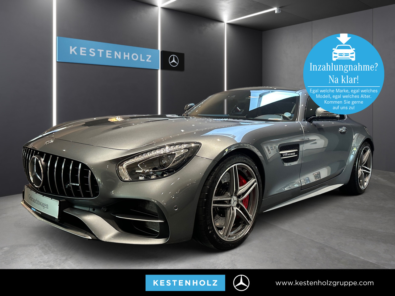 Getriebe: Automatikgetriebe, 7 G&auml;ngeAusstattungspakete: Ausstattungspaket: Memory-Paket, Spur-Paket, Diebstahlschutz-Paket,  Chrompaket: AMG Silver Chrome-Paket Interieur,  SpiegelpaketAssistenzsysteme: Fernlichtassistent,  PARKTRONIC,  R&uuml;ckfahrkamera,  DISTRONIC,  Berganfahrhilfe,  Spracheingabesystem,  M&uuml;digkeitserkennung,  Spurhalteassistent,  COLLISION PREVENTION ASSIST,  VerkehrszeichenerkennungLicht und Sicht: LED-Scheinwerfer,  Tagfahrlicht,  Automatisch abblendende Innen- und Au&szlig;enspiegel,  W&auml;rmeschutzverglasung,  Ambientebeleuchtung,  LichtsensorAudio &amp; Kommunikation: Multimedia-System mit DVD,  COMAND Online,  Radio,  Digitaler Radioempfang DAB,  Burmester Surround-Soundsystem,  AUX &amp; USB Anschluss,  Handyvorbereitung: Universal-Telefonie-Paket,  WLAN HotspotKomfort: Klimaautomatik,  Panoramadach,  Fahrer-/Beifahrersitz elektrisch,  Memoryfunktion Fahrer-/Beifahrersitz,  Sitzheizung Fahrer/Beifahrer,  AMG Performance Sitze,  Armauflage Fahrer/Beifahrer,  Servolenkung,  Lenks&auml;ule verstellbar,  HANDS-FREE ACCESS,  Start-Stopp System,  Zentralver. mit Fernbedienung,  Fensterheber elektrisch,  Sitzklimatisierung vorn,  Garagentor&ouml;ffnerInterieur: Sitze Leder Leder Exklusiv Nappa schwarz,  Innenfarbe schwarz,  Sportlederlenkrad: AMG Performance,  Bordcomputer,  Lenkrad-SchaltwippenExterieur: AMG Ride Control,  Differentialsperre hinten: AMG,  AMG Leichtmetallfelgen 20 Zoll,  Au&szlig;enspiegel elekt. anklappbar,  Reifenpannenset,  AMG Performance-Abgasanlage,  Notrufsystem,  AllradlenkungSicherheit: ISOFIX Kindersitzbefestigung,  Fahrer- /Beifahrerairbag,  Seitenairbag vorn und hinten,  Knieairbag Fahrer,  Traktionskontrolle,  Elektr. Stabilit&auml;tsprogramm ESP,  Reifendruckkontrolle,  Diebstahlwarnanlage,  Wegfahrsperre,  Au&szlig;entemperatur Anzeige,  Antiblockiersystem ABS,  Bremsverschlei&szlig;anzeige,  Proaktives Insassenschutzsystem,  Notbremsassistent,  Totwinkel-AssistentWeitere Ausstattung: 255 AMG Track PaceSonstige Ma&szlig;e und Gewichte: Nutzlast: 190 kg,  zul&auml;ssiges Gesamtgewicht: 1.890 kg,  Kraftstofftank: 75l,  Radstand: 2.630 mmIrrt&uuml;mer und &Auml;nderungen vorbehalten